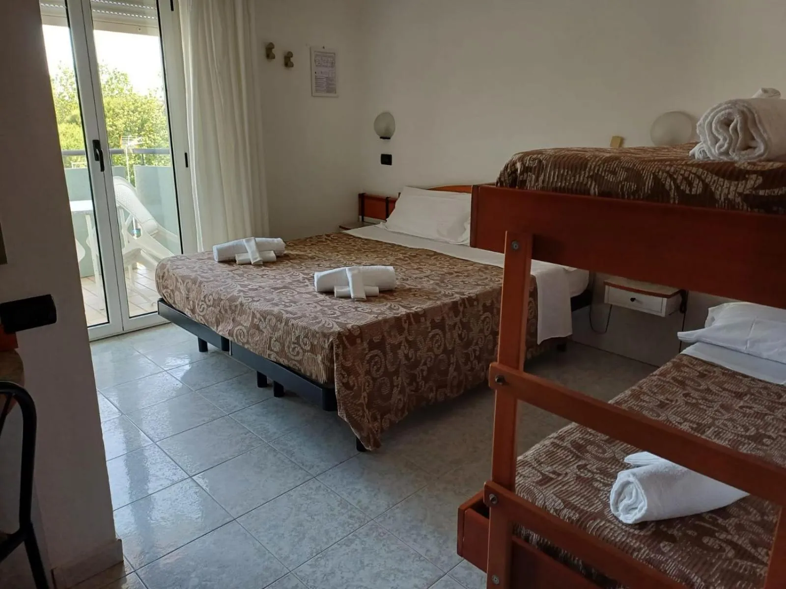 Bedroom in Dasamo Hotel - Dada Hotels