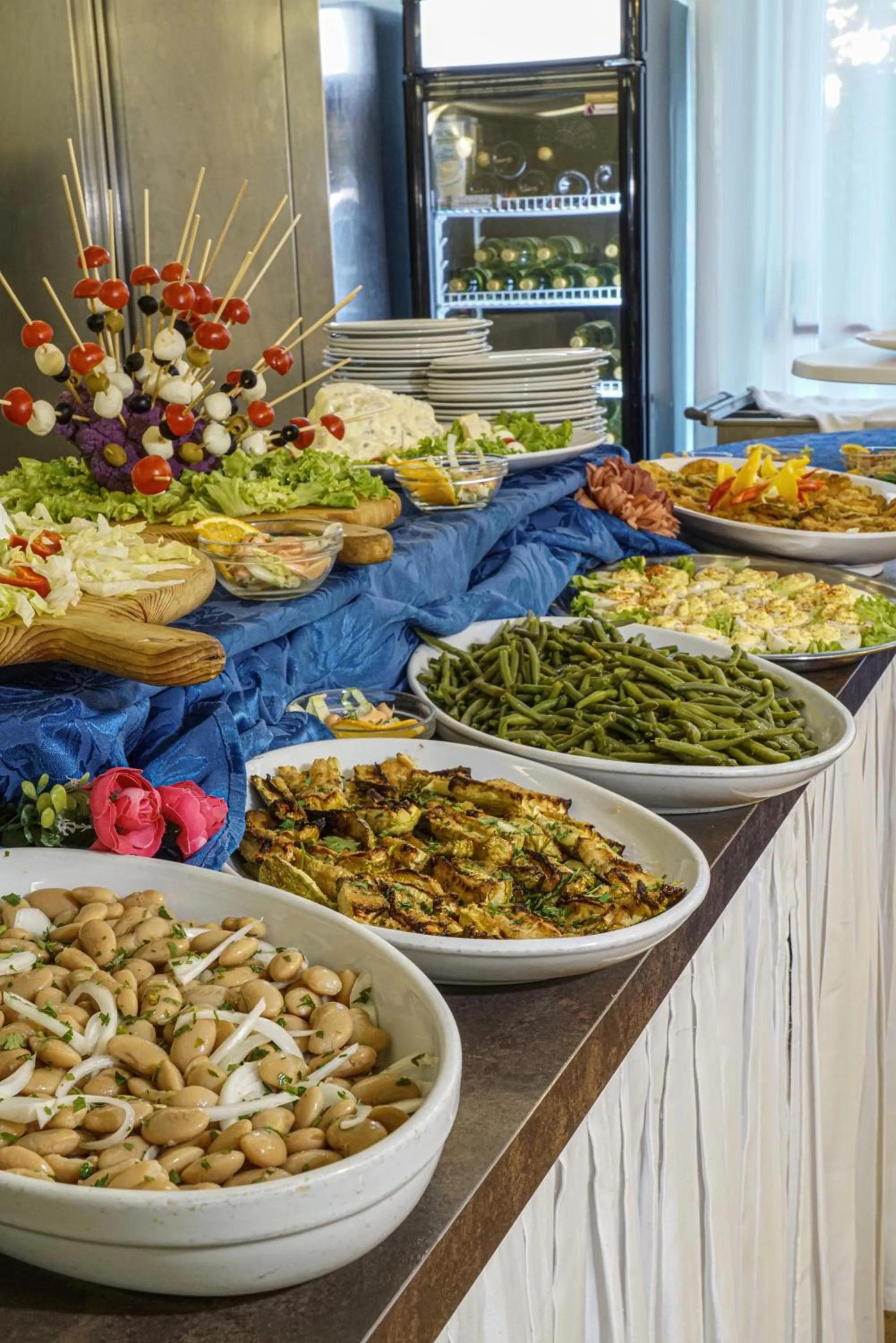 Restaurant/places to eat in Dasamo Hotel - Dada Hotels