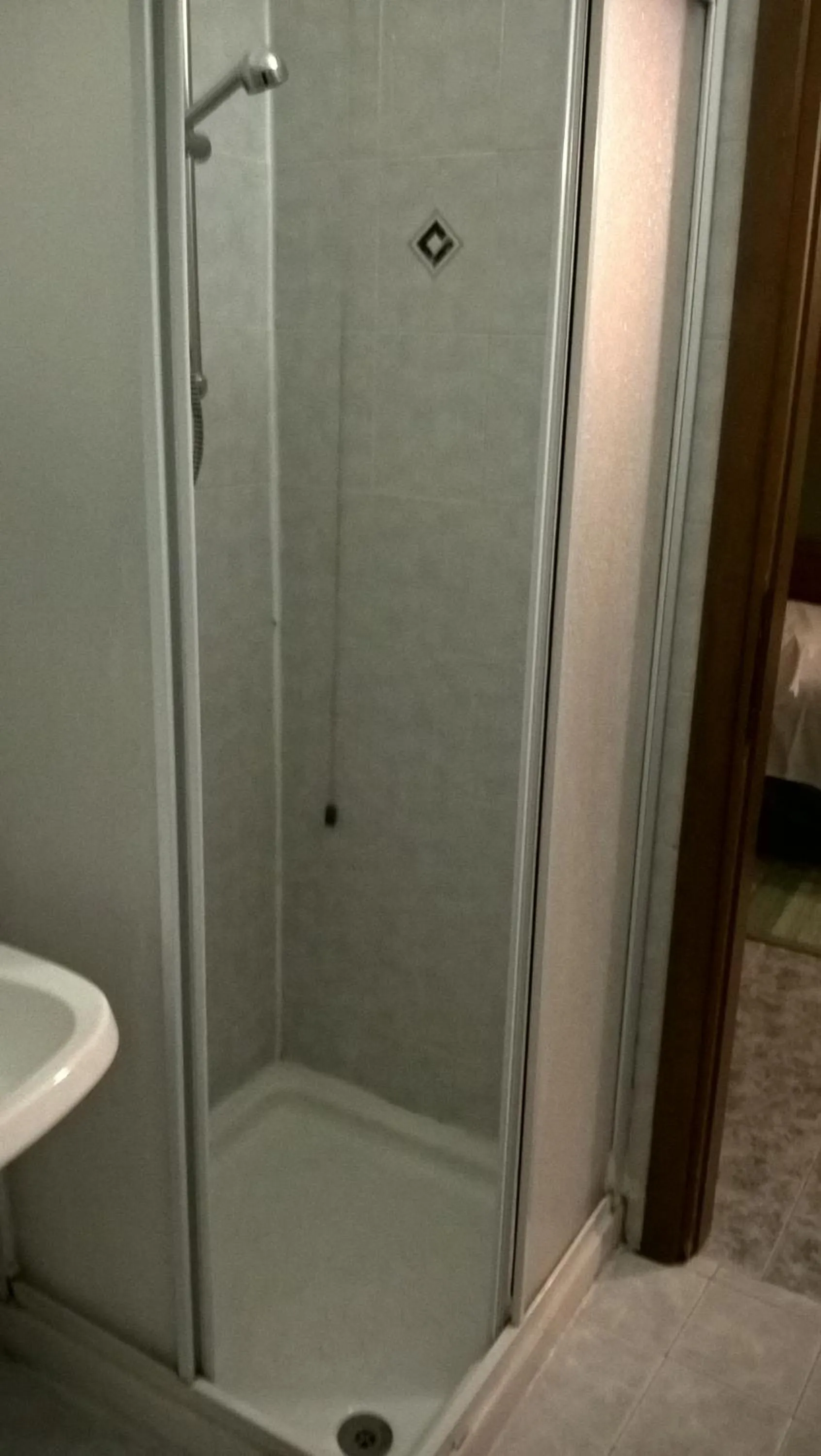 Shower in Hotel Del Sole