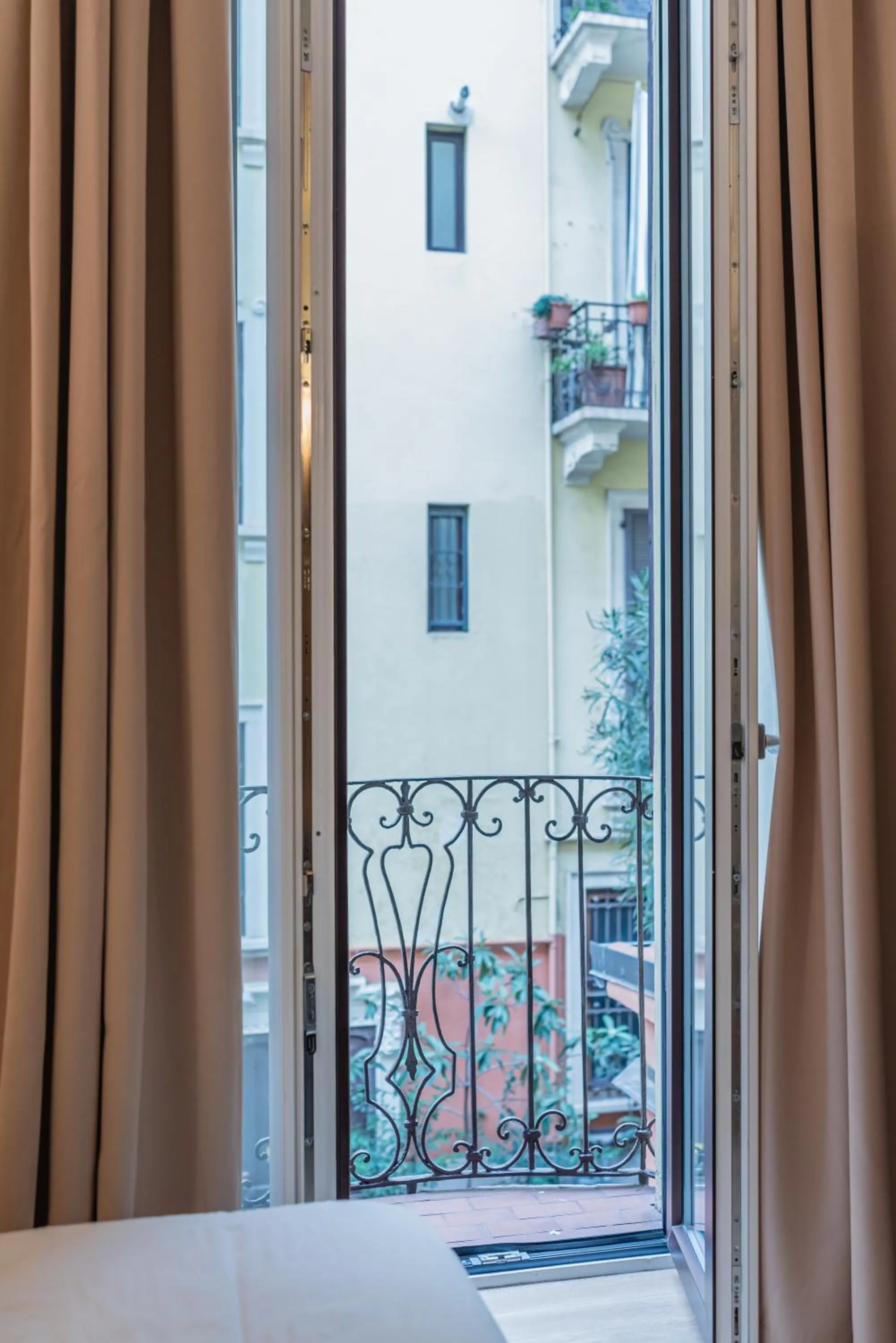 View (from property/room), Bed in Hotel Del Sole