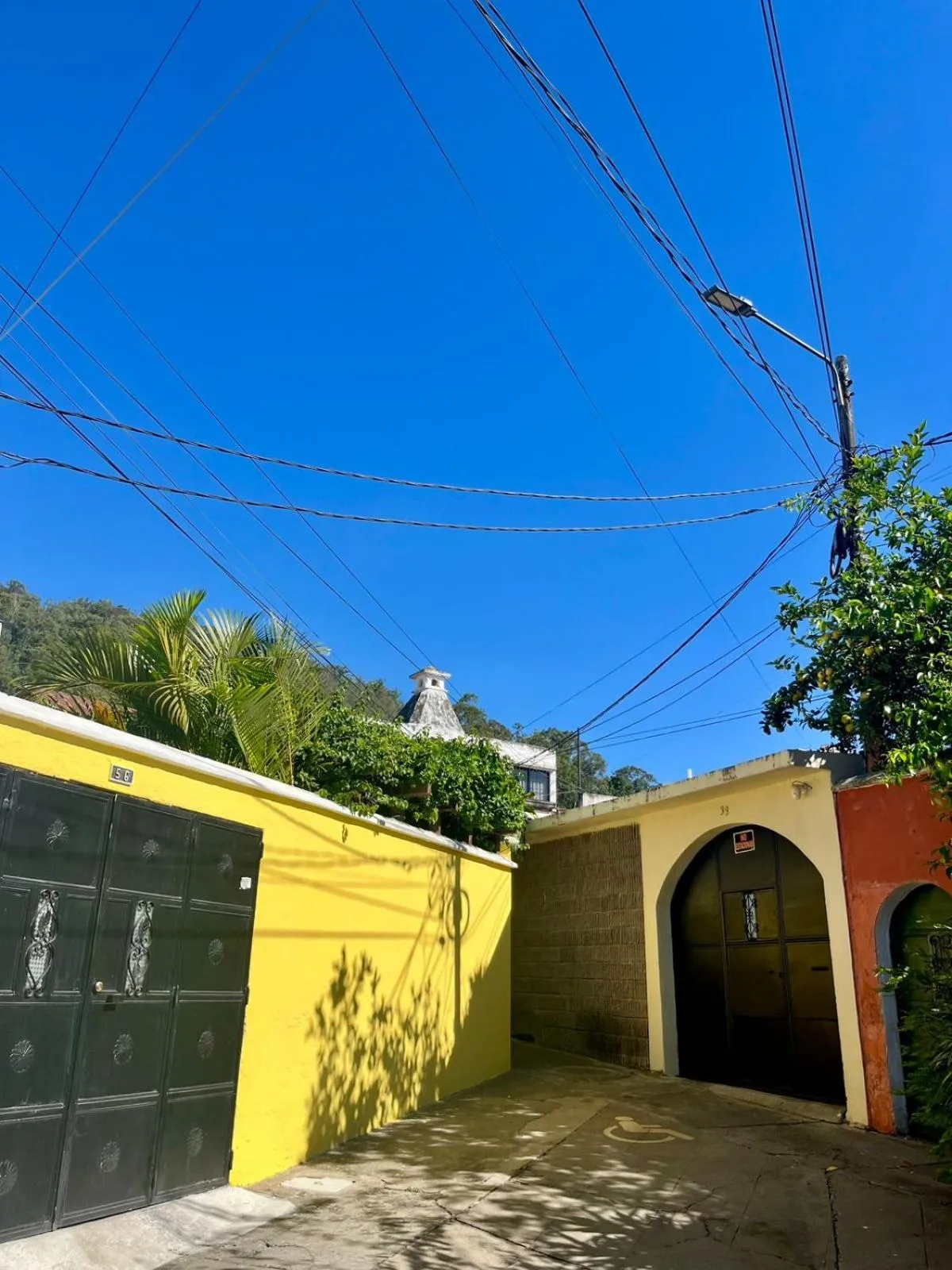 Facade/entrance in Casa ELA Candelaria