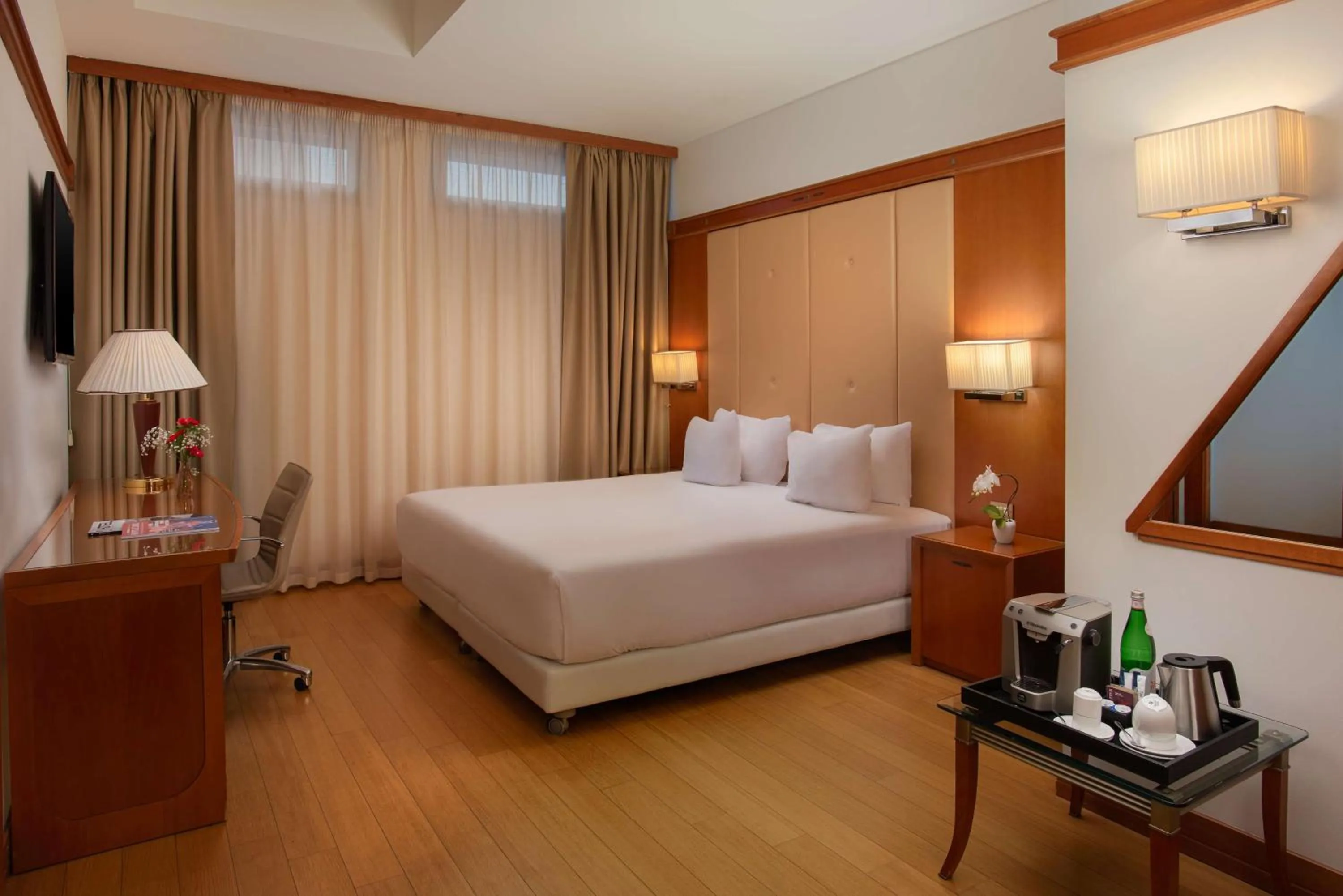 Photo of the whole room, Bed in NH Pisa