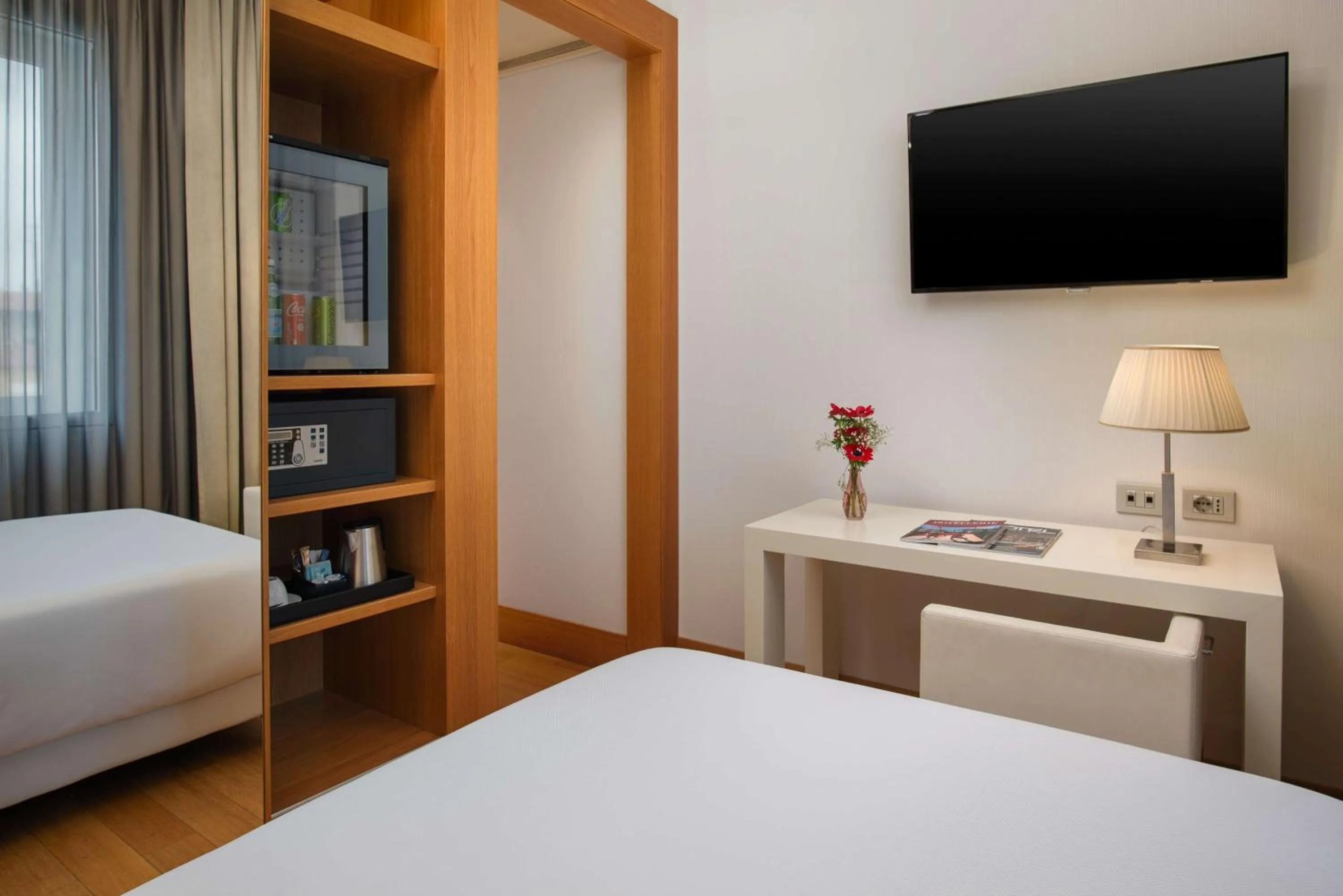 Bedroom, Bed in NH Pisa