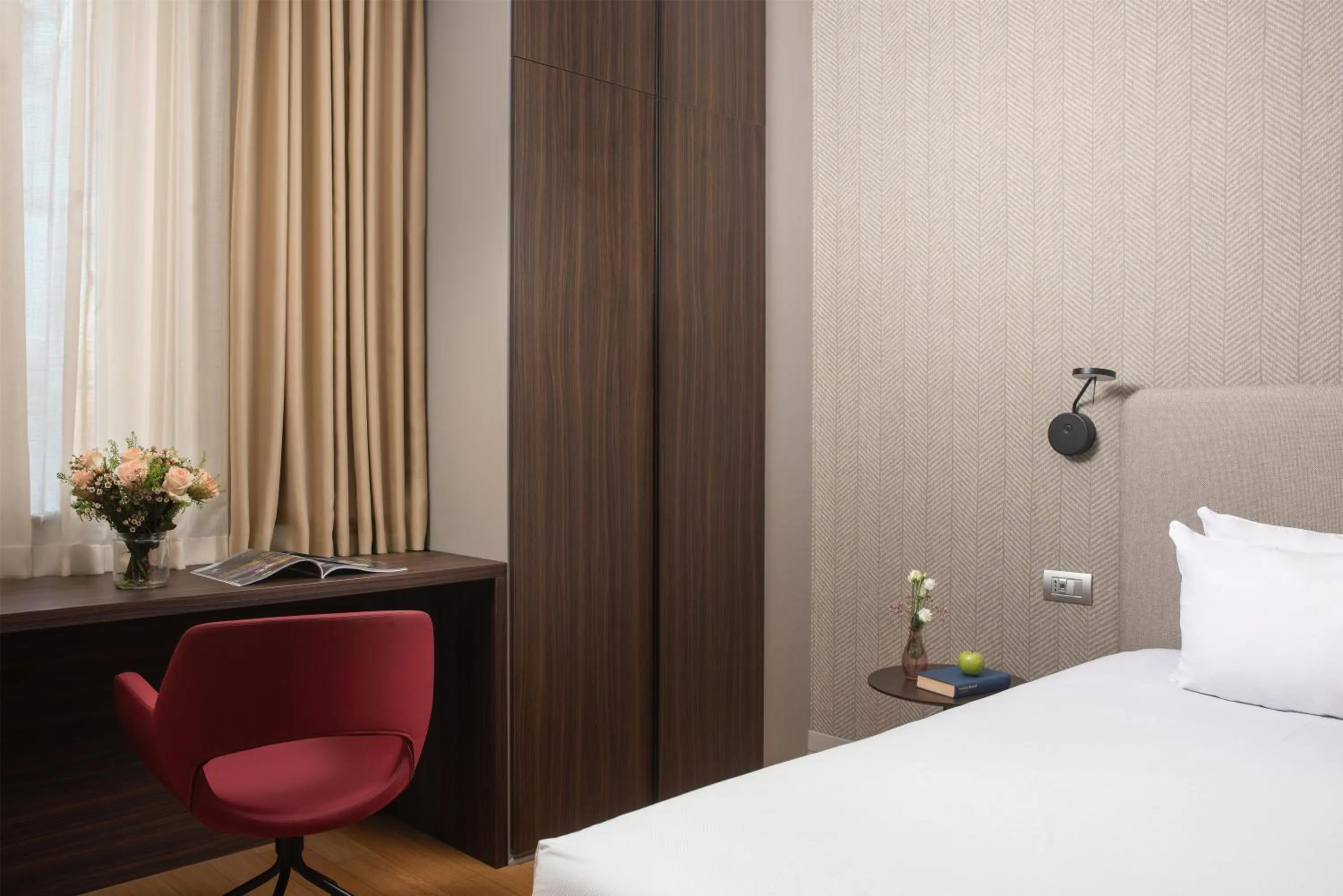 Bedroom, Bed in NH Pisa