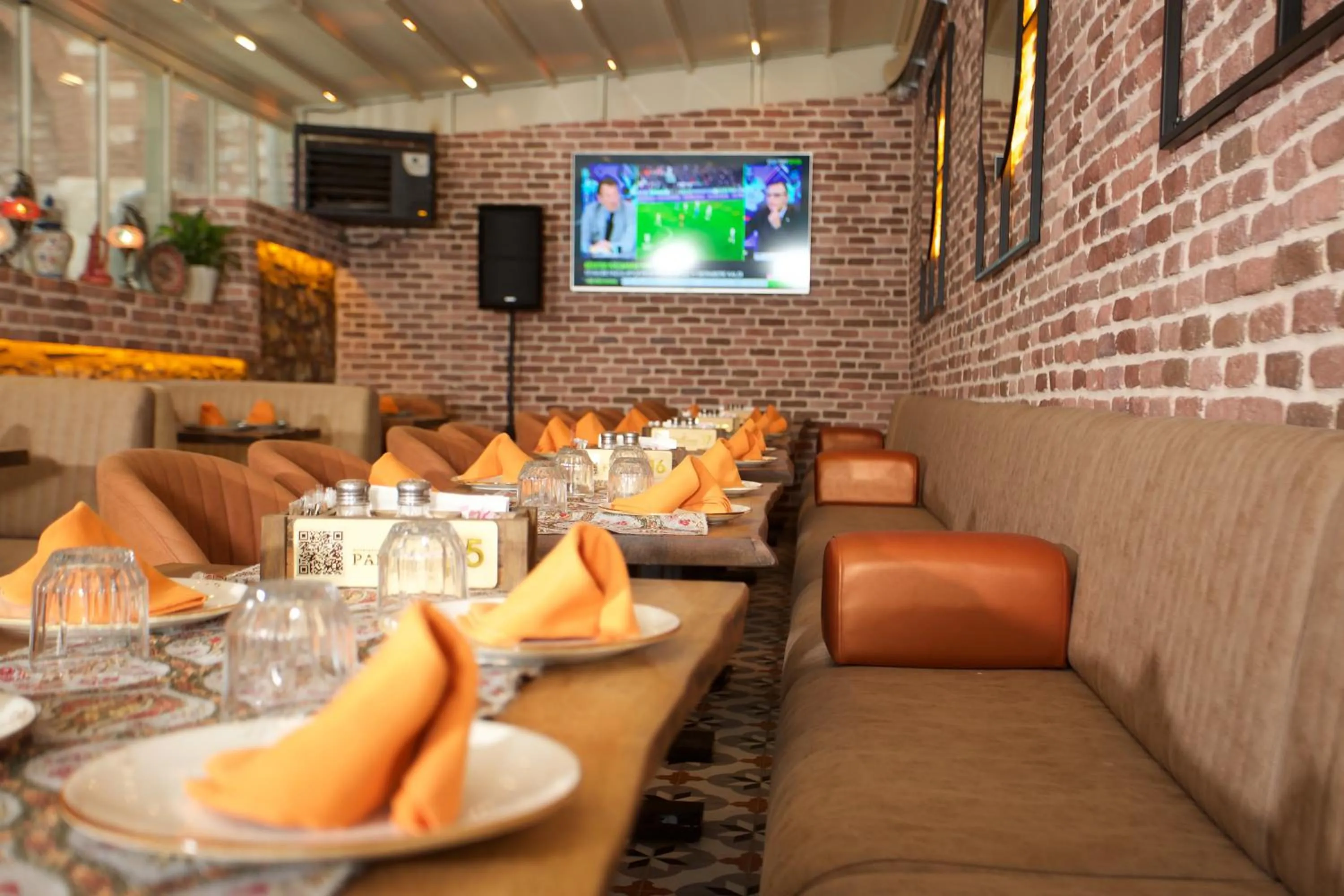 Restaurant/places to eat in La Vida Old City Hotel