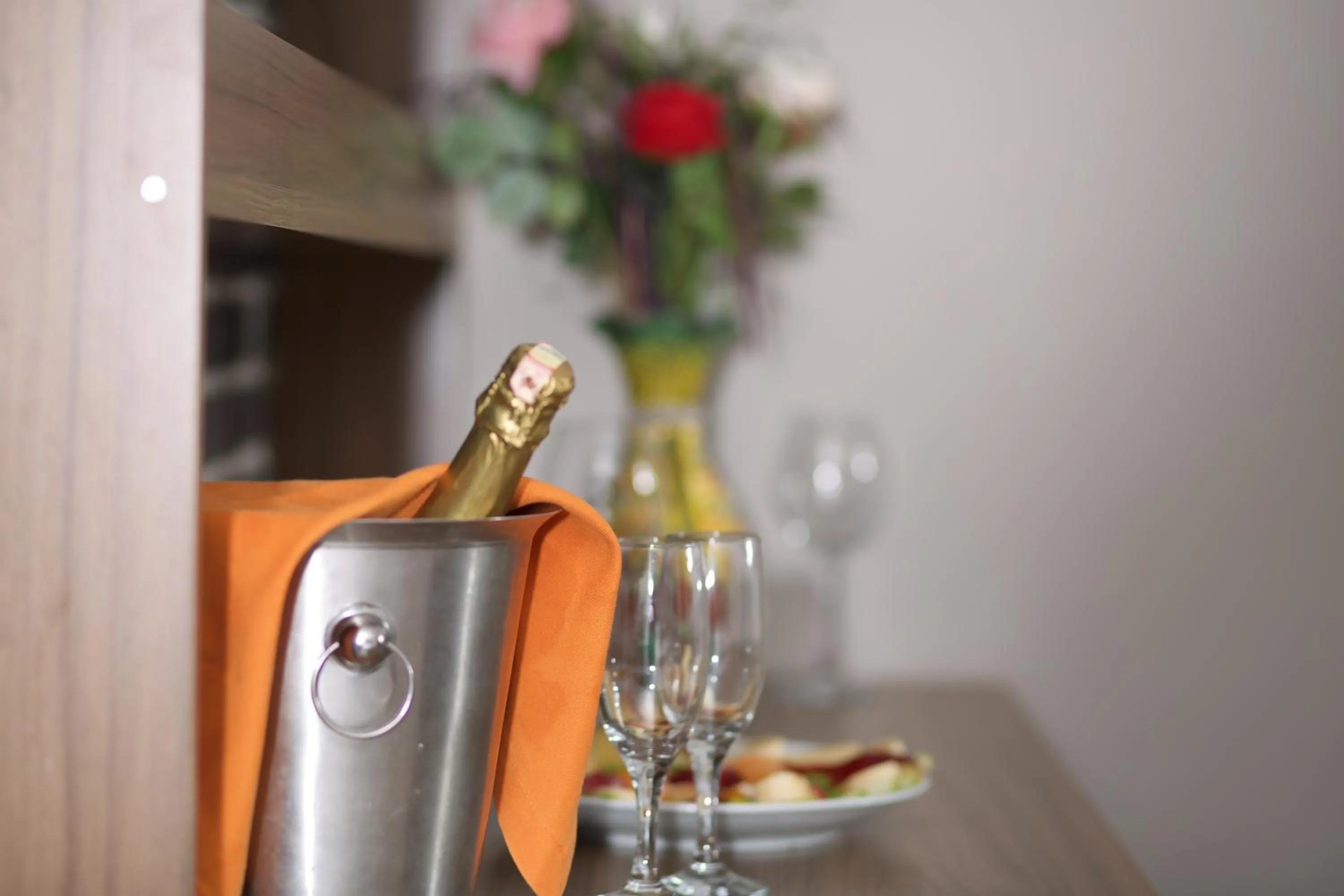 Food and drinks in La Vida Old City Hotel