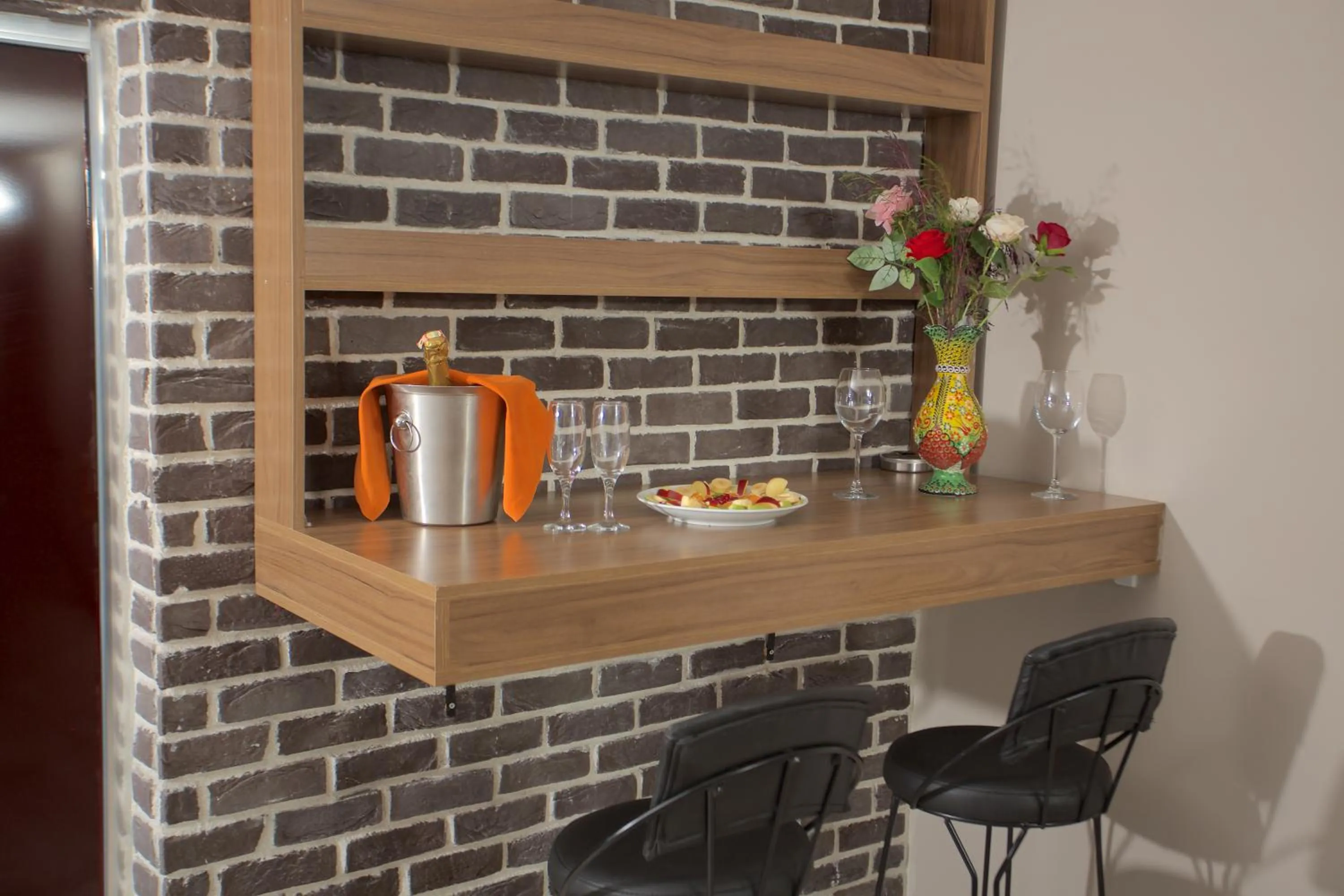 Coffee/tea facilities in La Vida Old City Hotel