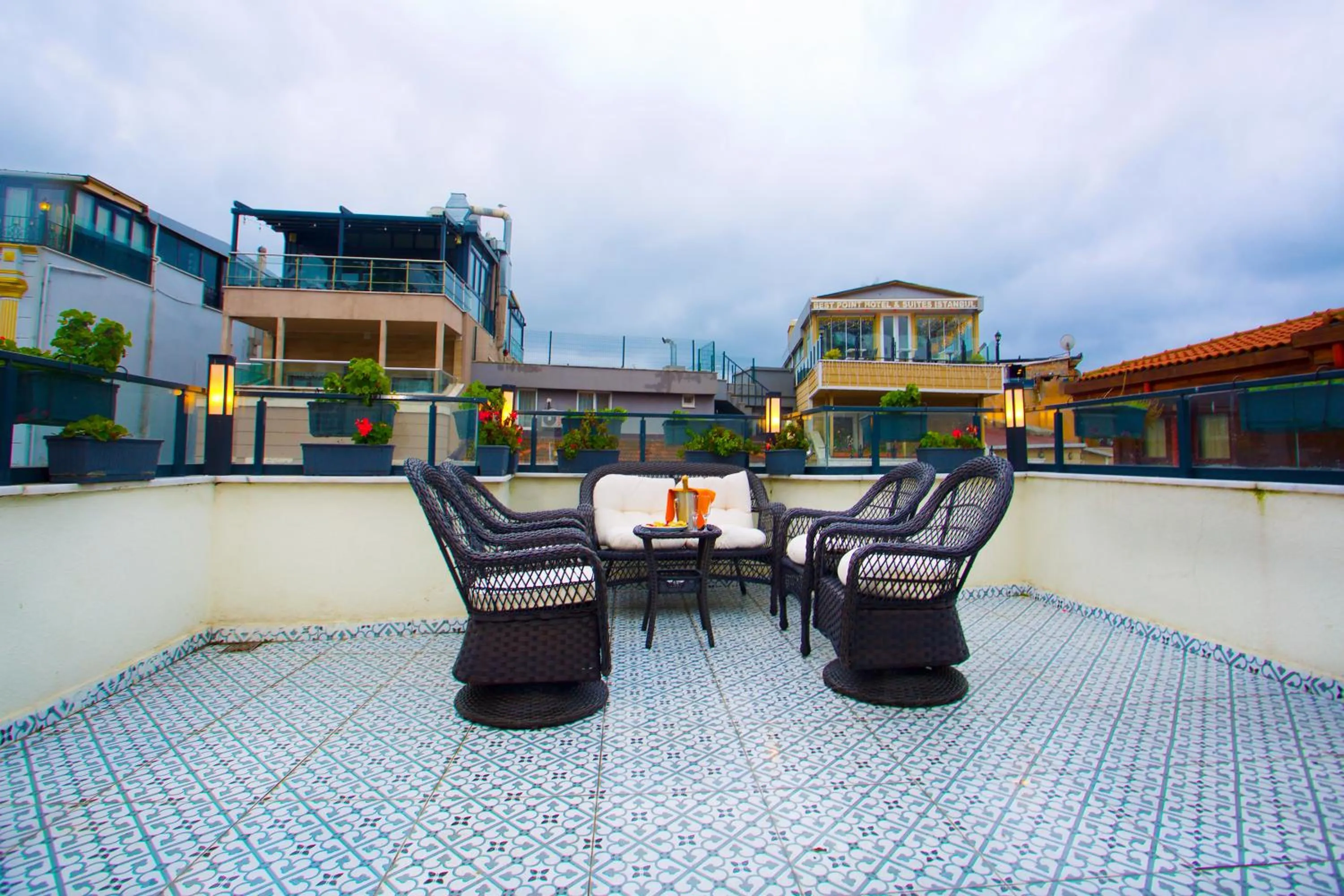 Day in La Vida Old City Hotel