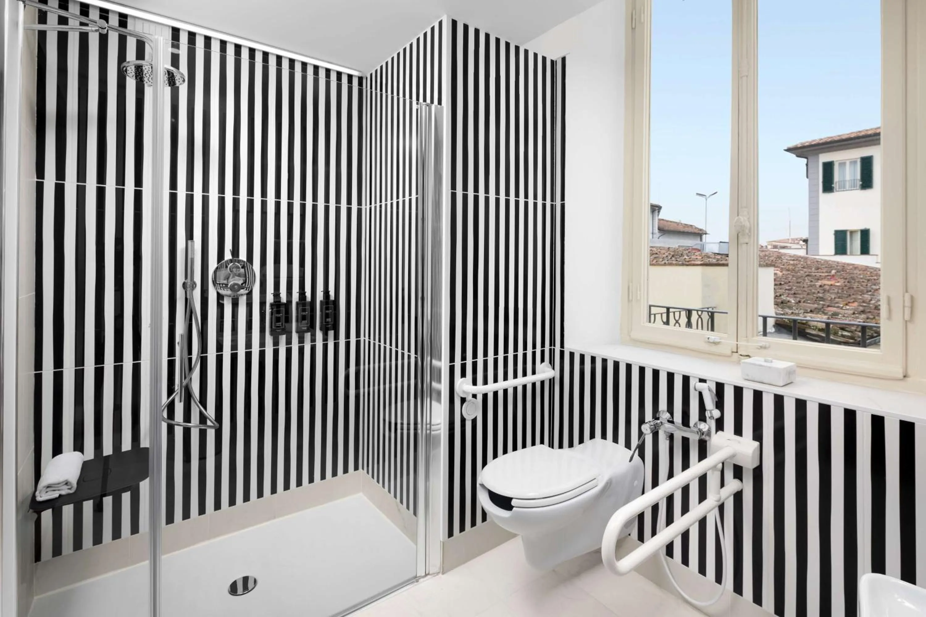 Bathroom in Anglo American Hotel Florence, Curio Collection By Hilton