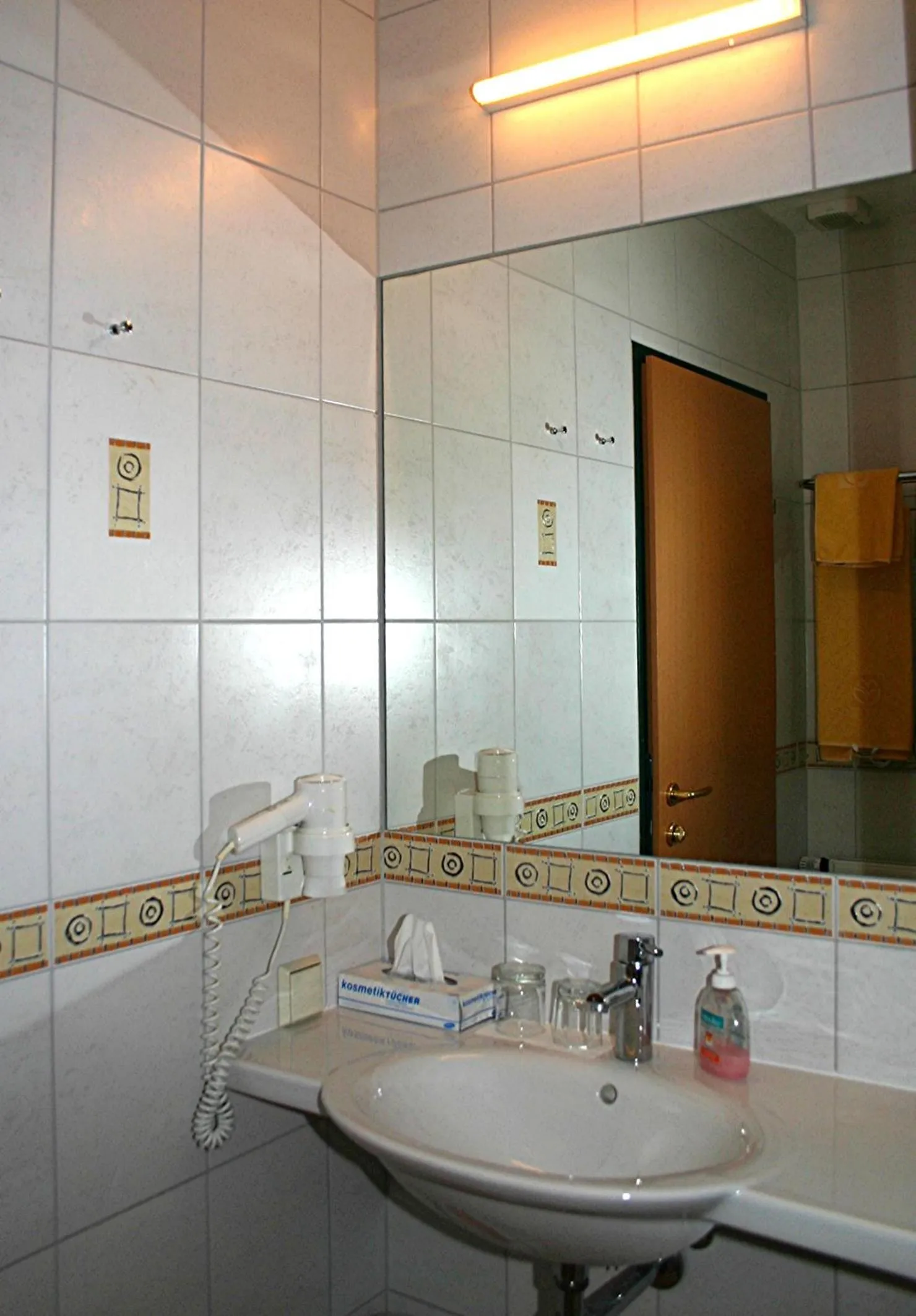 Toilet in Gasthof Franzl