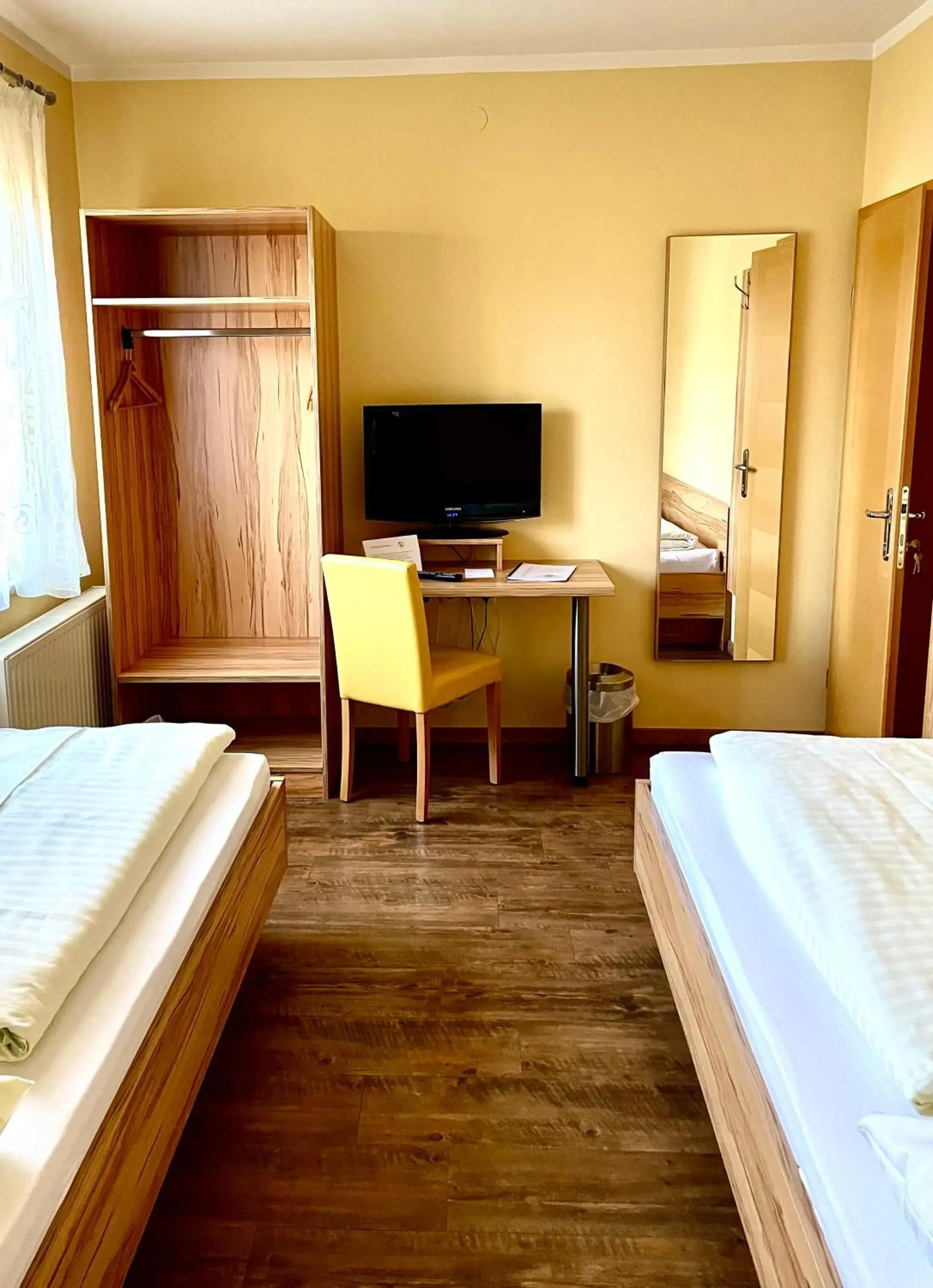 Standard Twin Room in Gasthof Franzl Standard Twin Room in Gasthof Franzl