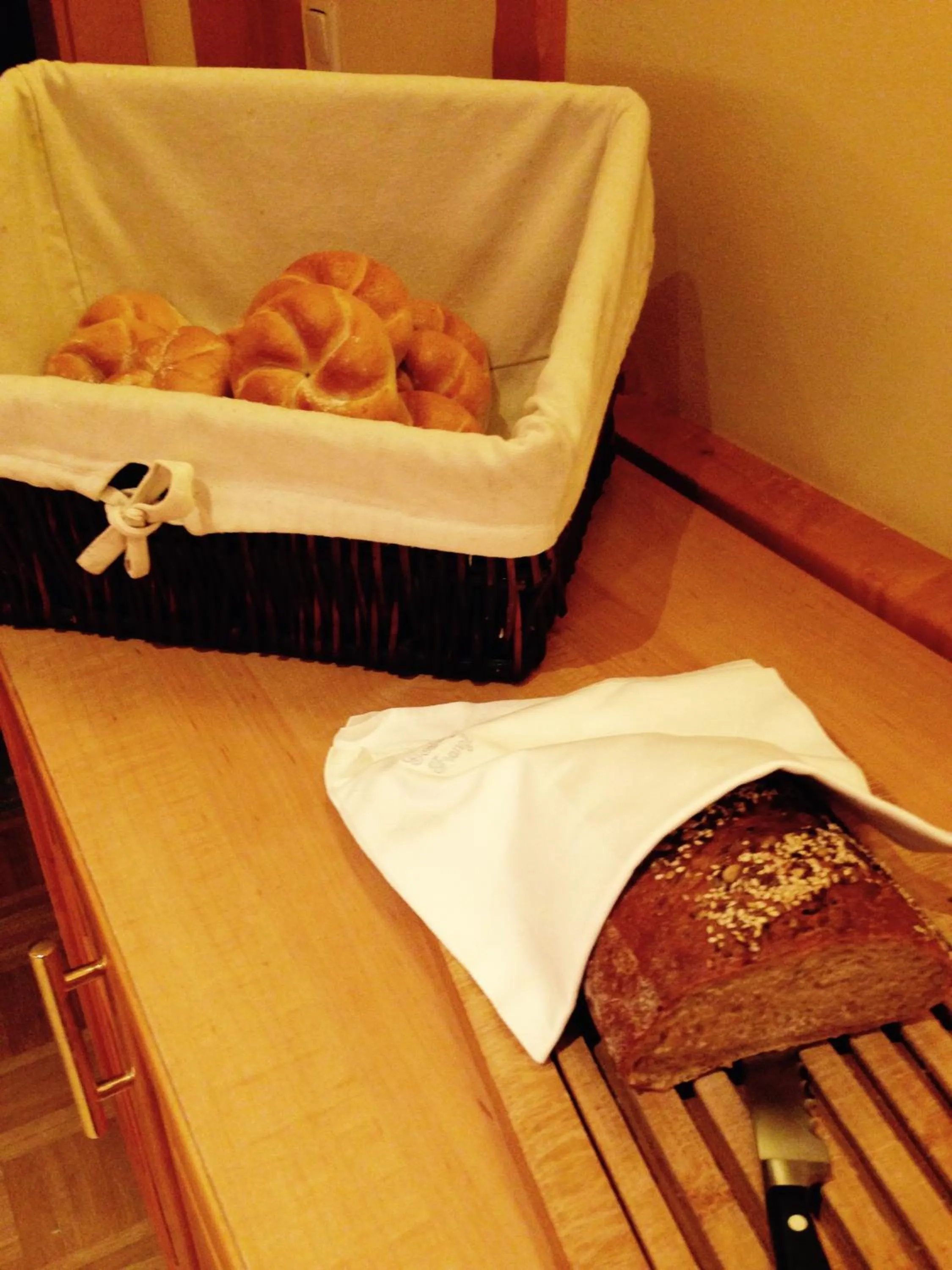 Buffet breakfast in Gasthof Franzl