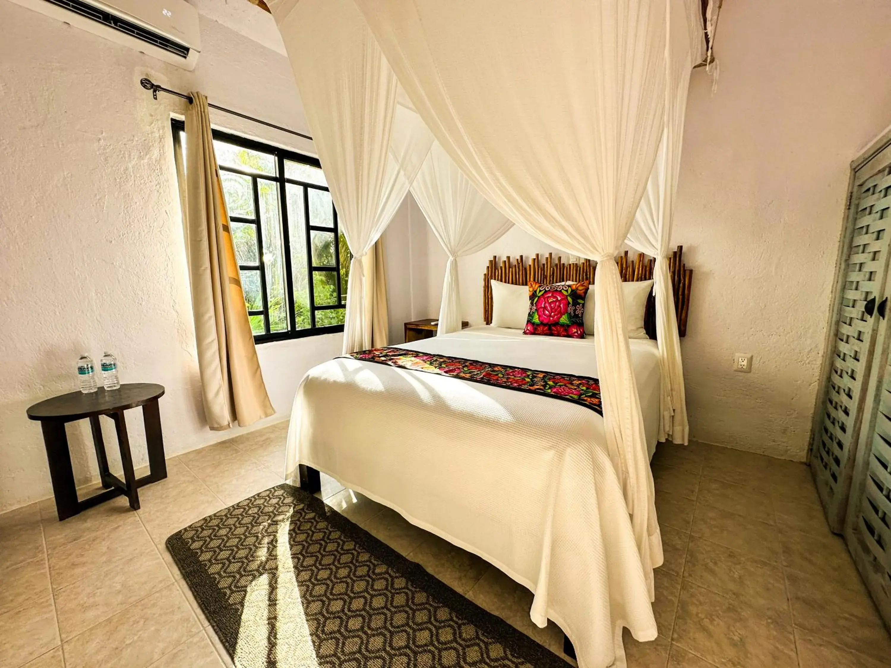 Standard Queen Room in Alito Tulum Hotel Standard Queen Room in Alito Tulum Hotel