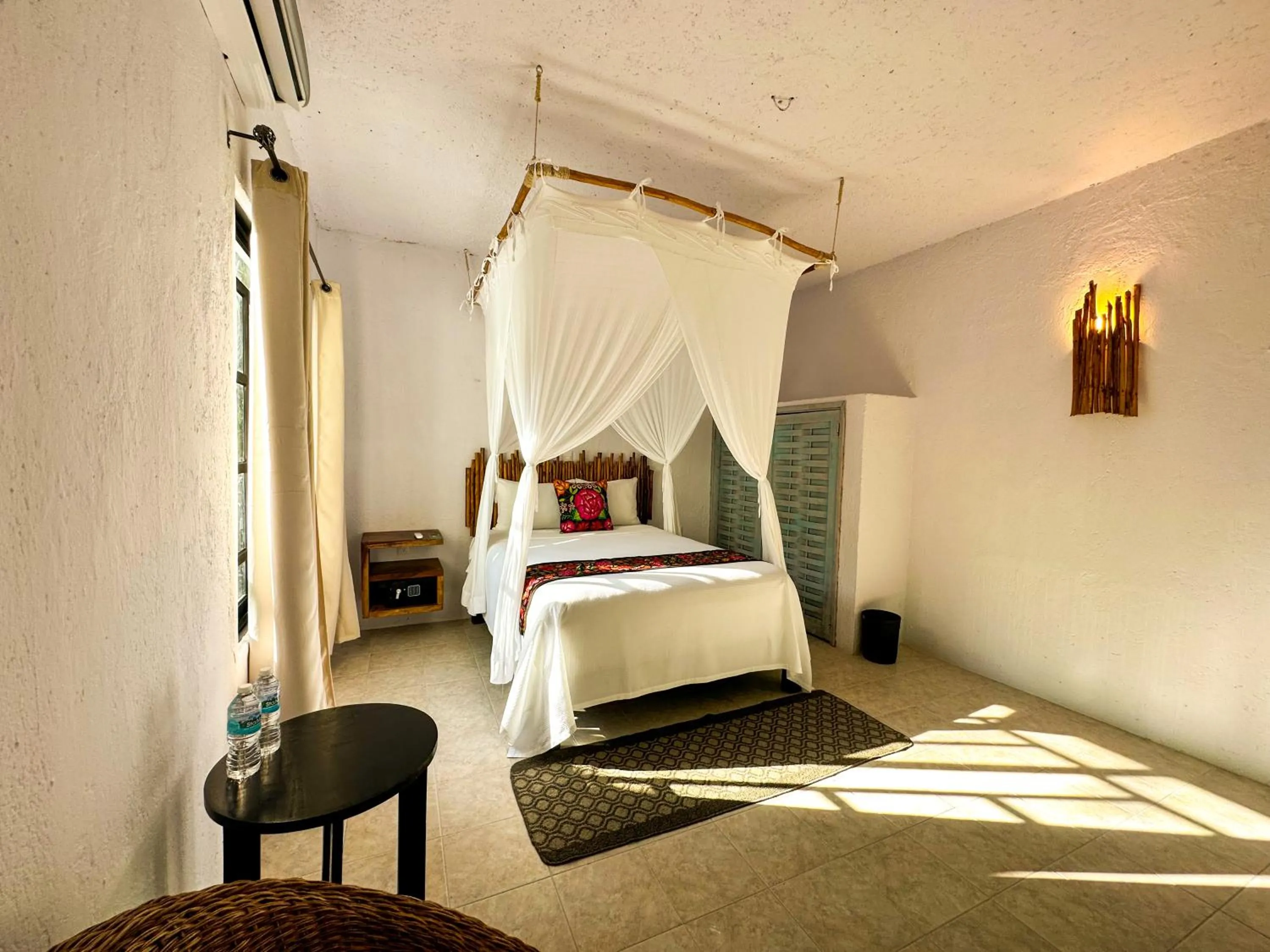 Bed in Alito Tulum Hotel