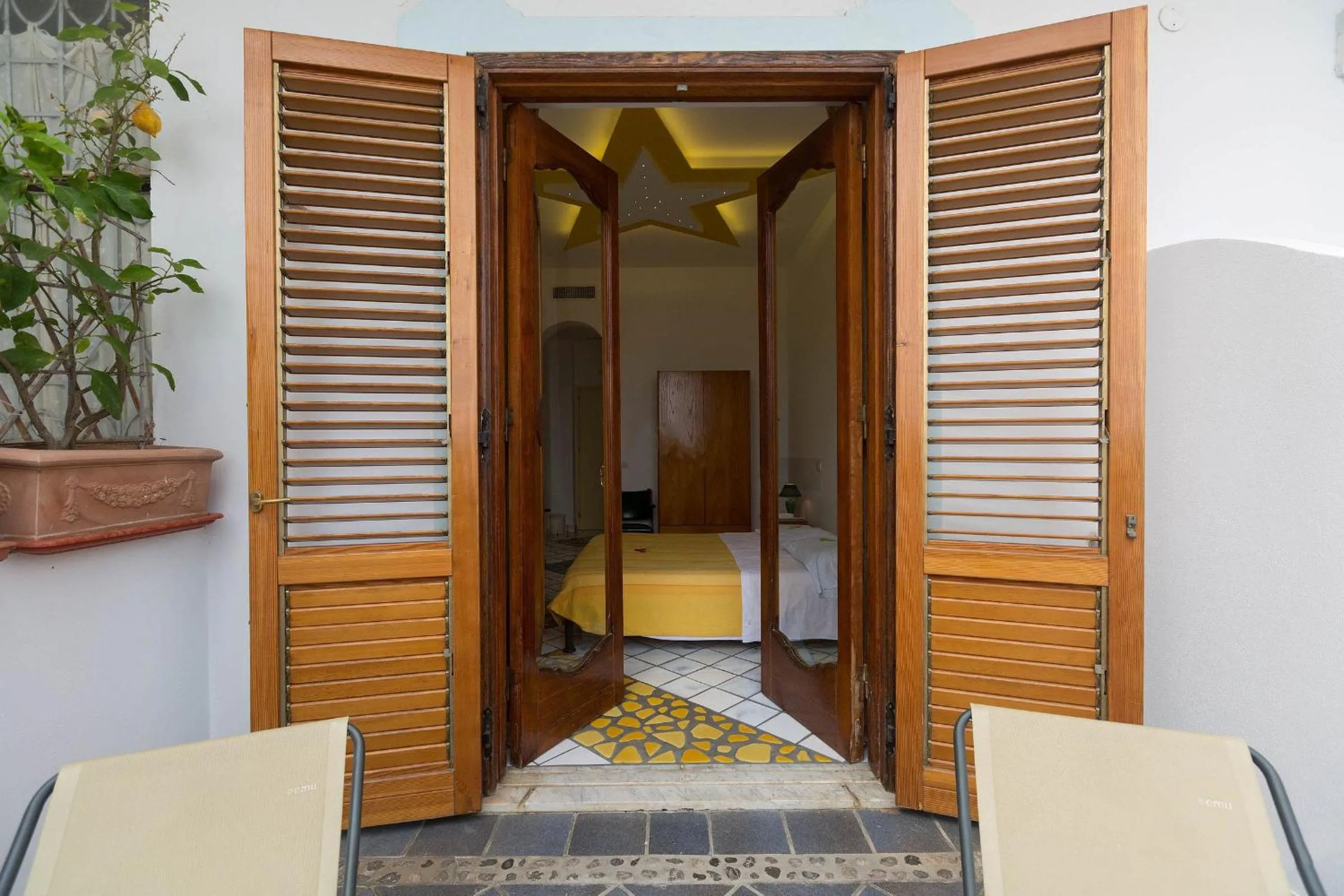 Balcony/Terrace in Hotel Holiday