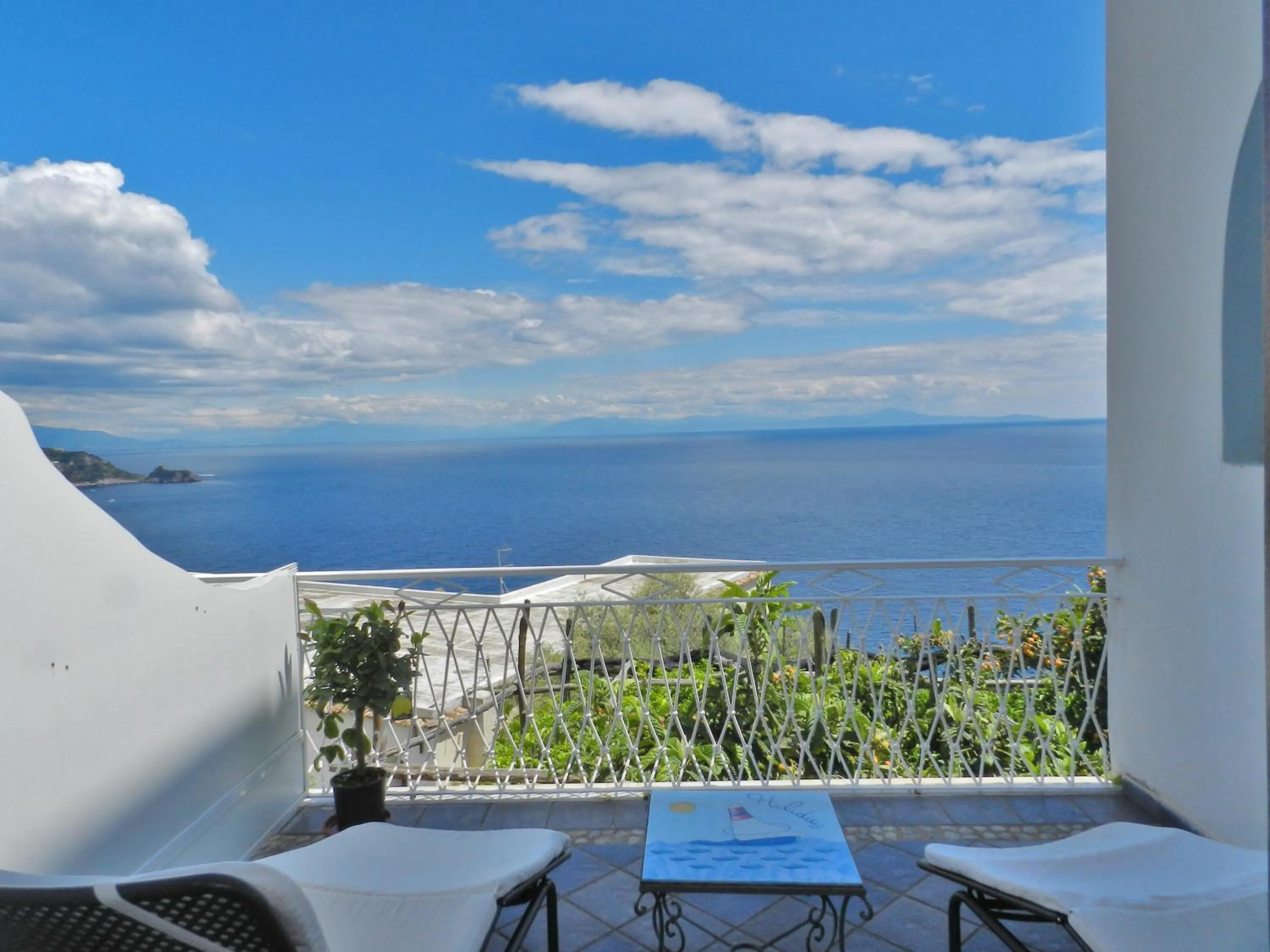 Day in Hotel Holiday