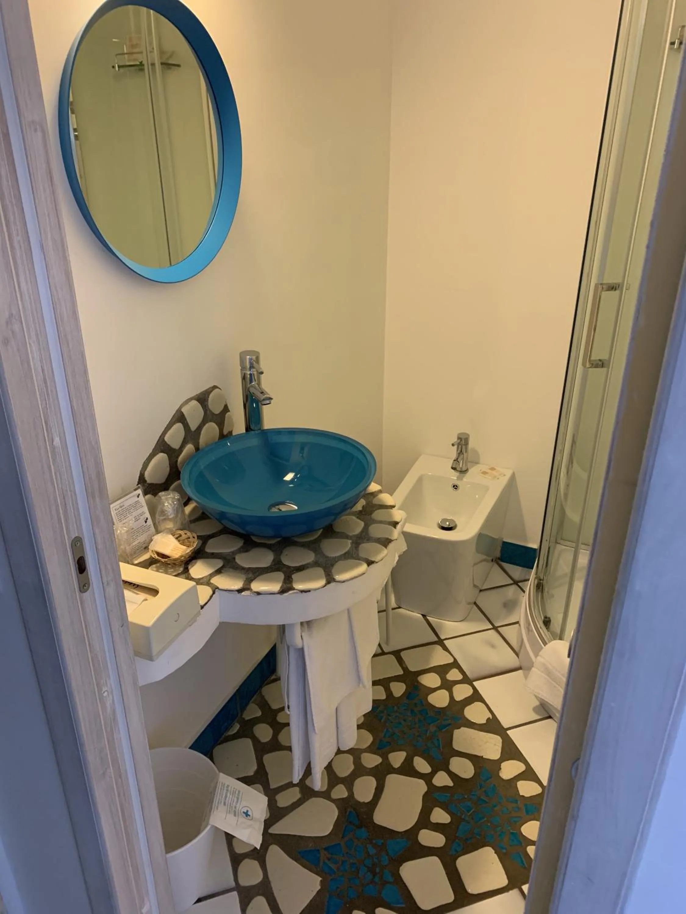 Bathroom in Hotel Holiday