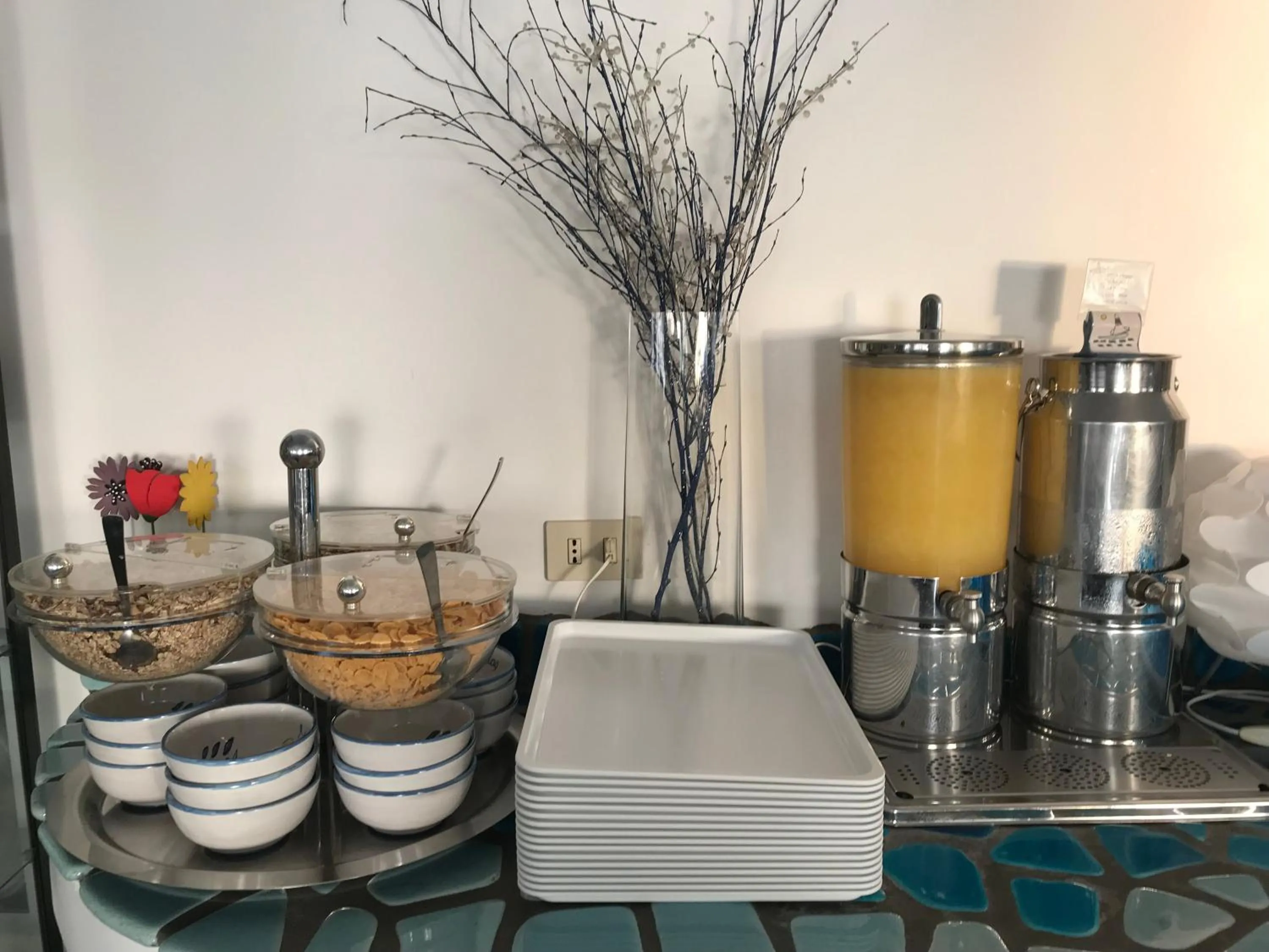 Food and drinks in Hotel Holiday