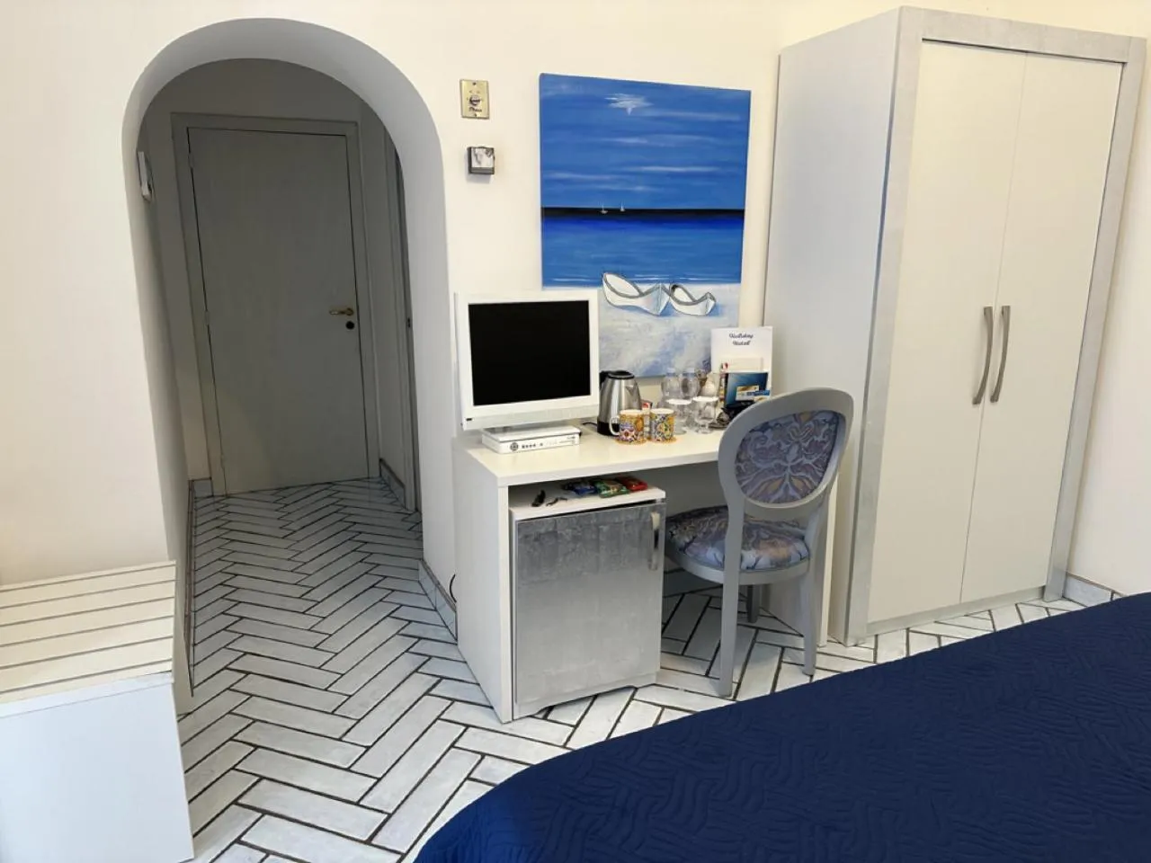 TV and multimedia in Hotel Holiday