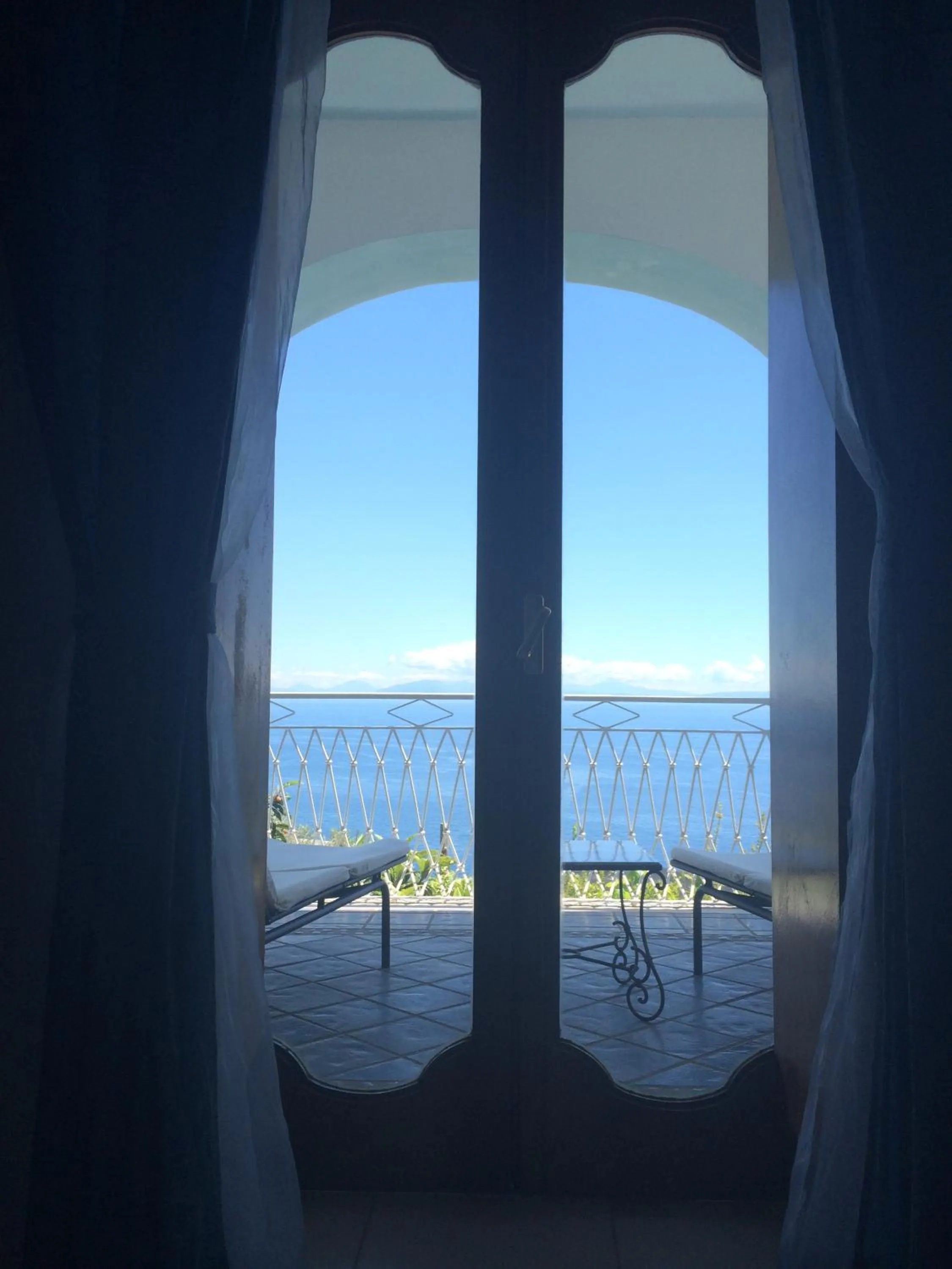 Day in Hotel Holiday