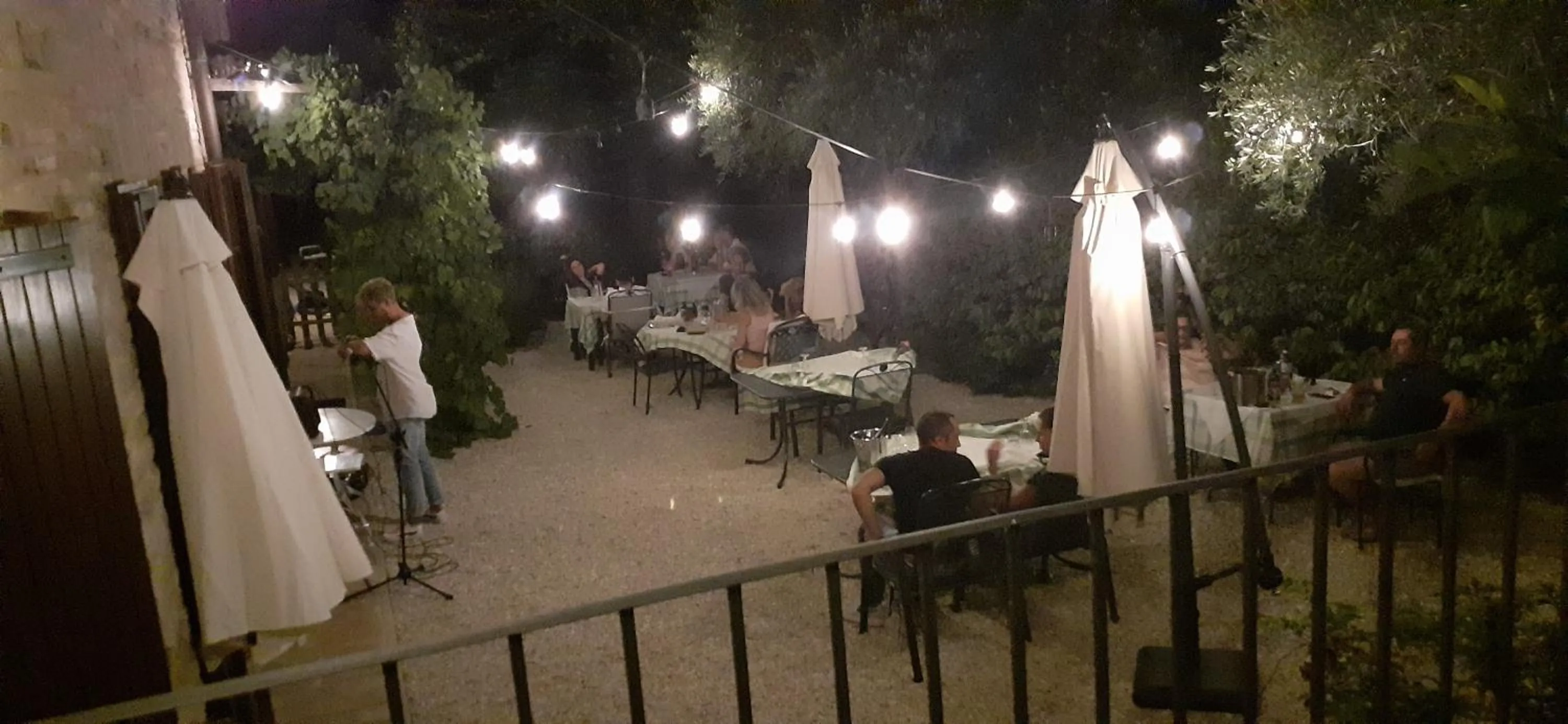 Restaurant/places to eat in Villa Bella Rosa