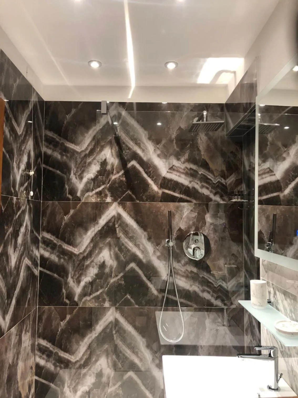 Bathroom in Hotel Ariel Silva