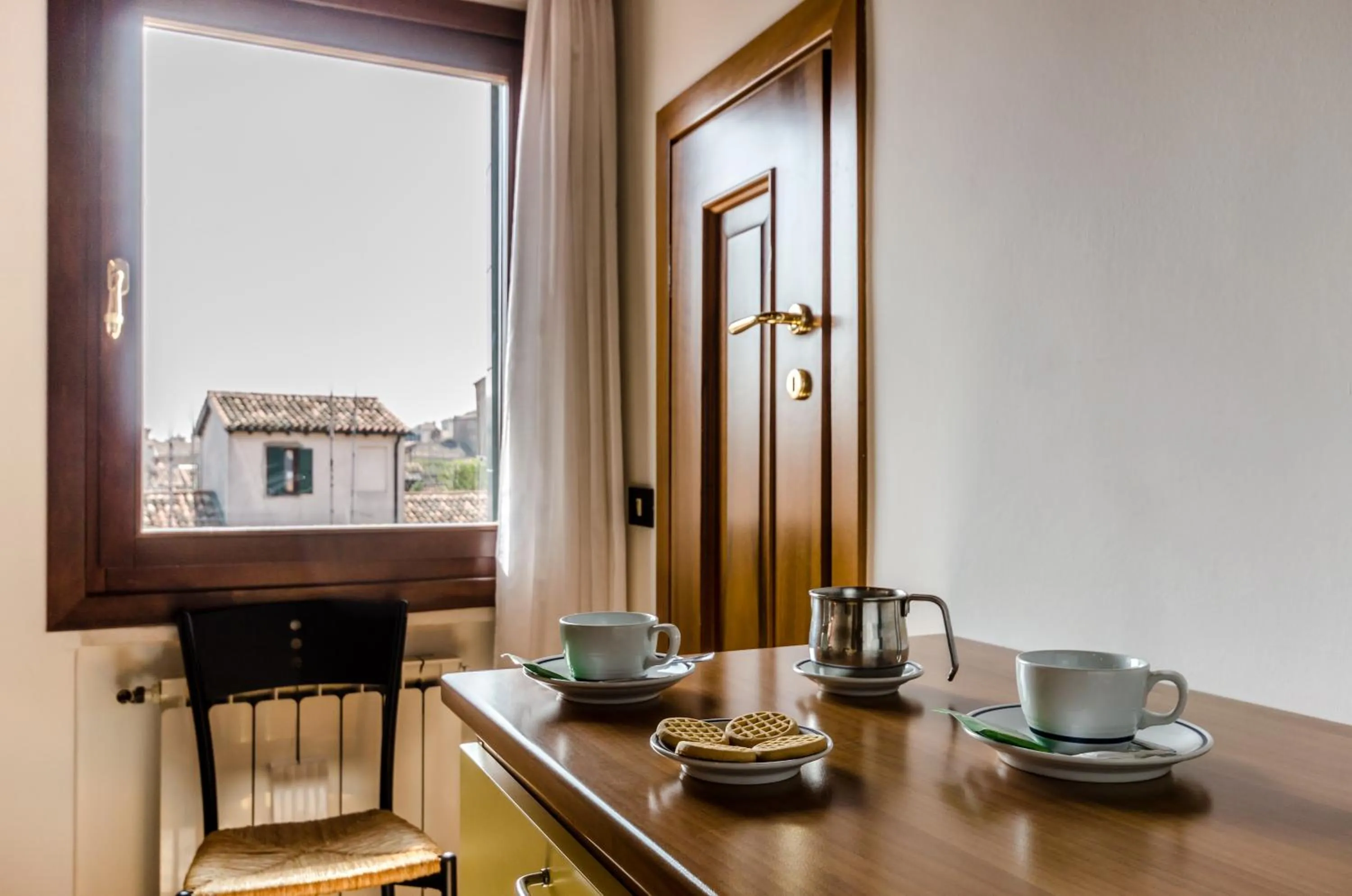 Coffee/tea facilities in Hotel Ariel Silva