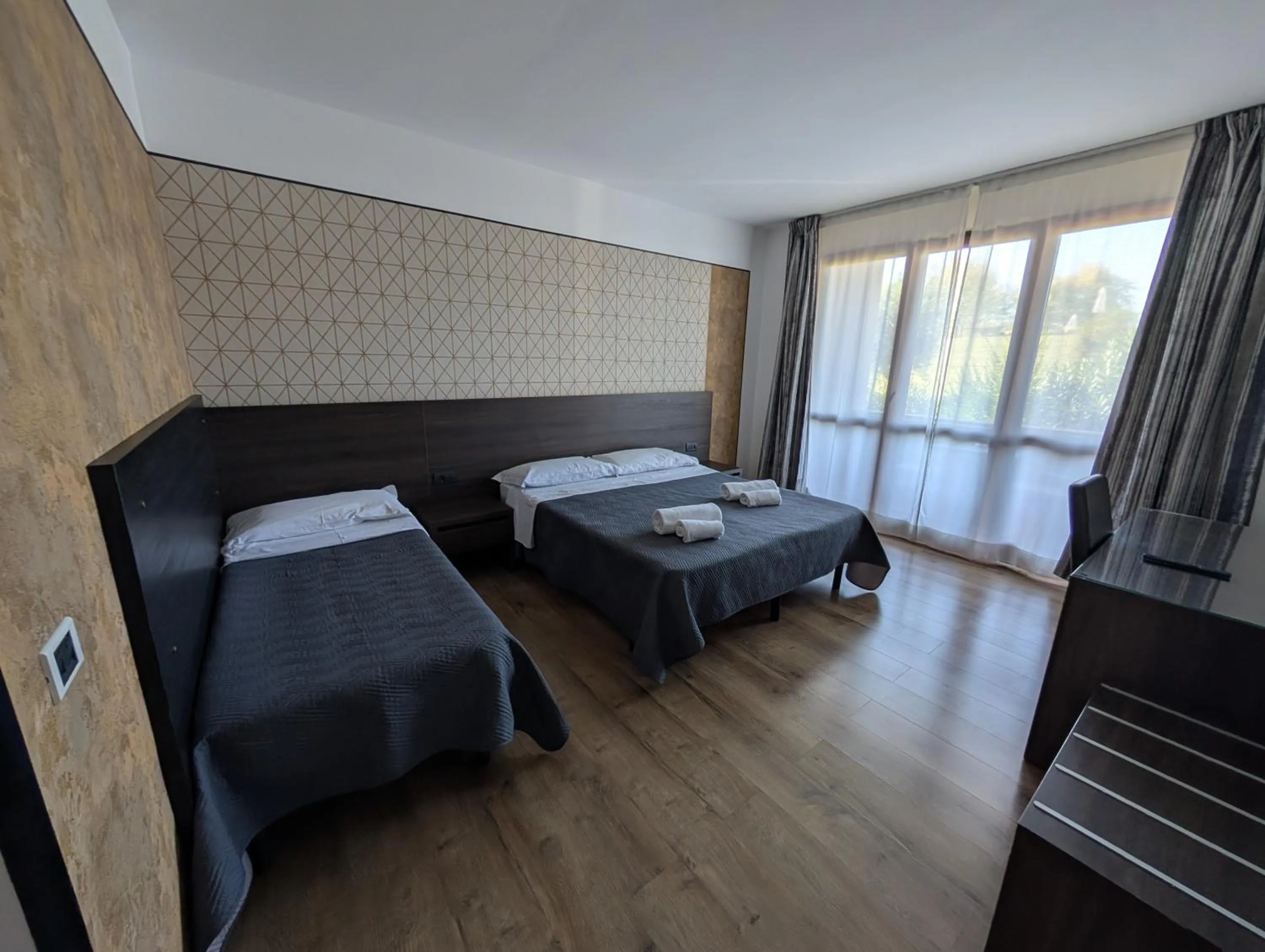 Bedroom, Bed in Hotel Carignano