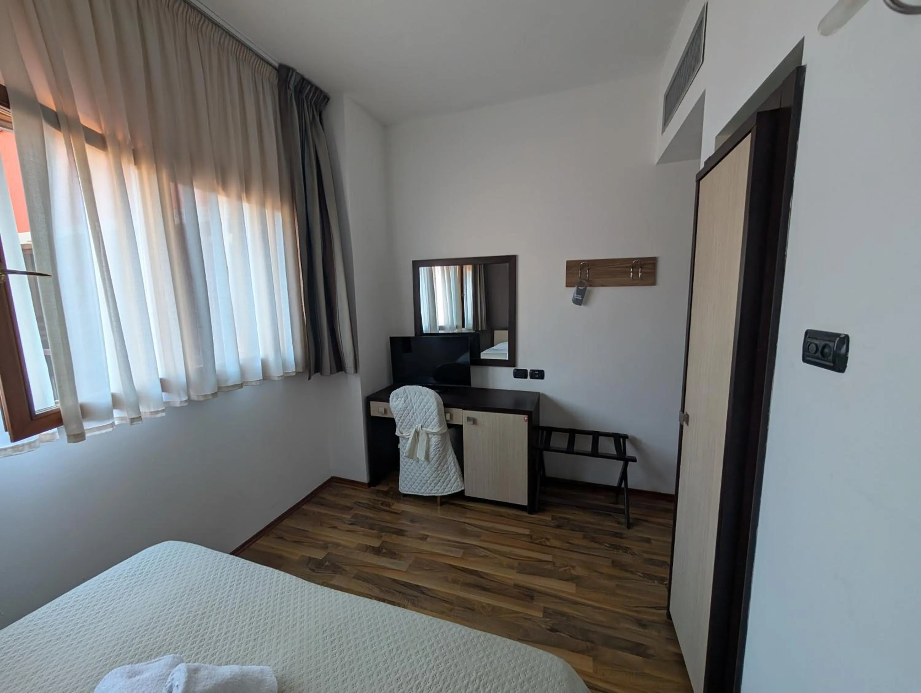 Bedroom, Bed in Hotel Carignano