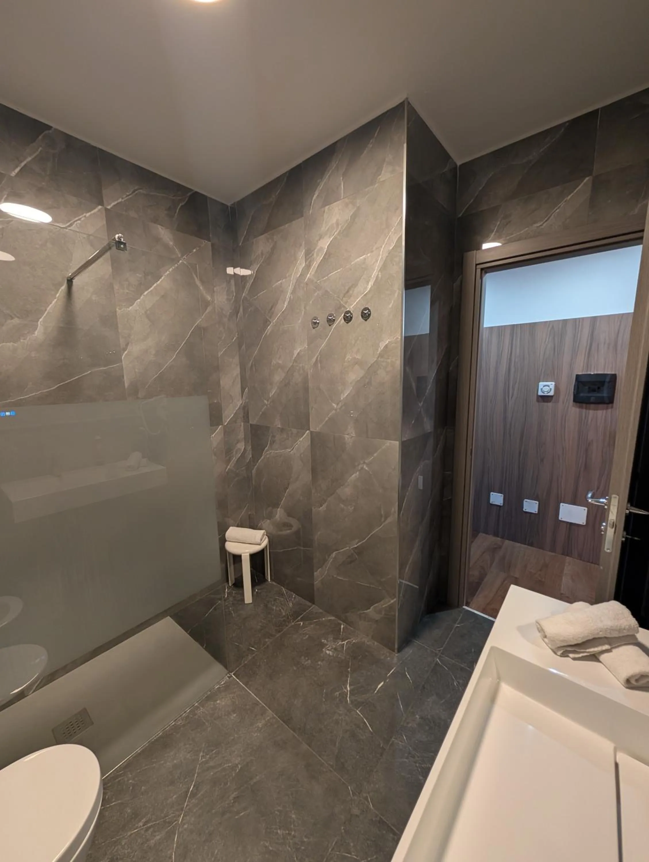 Bathroom in Hotel Carignano