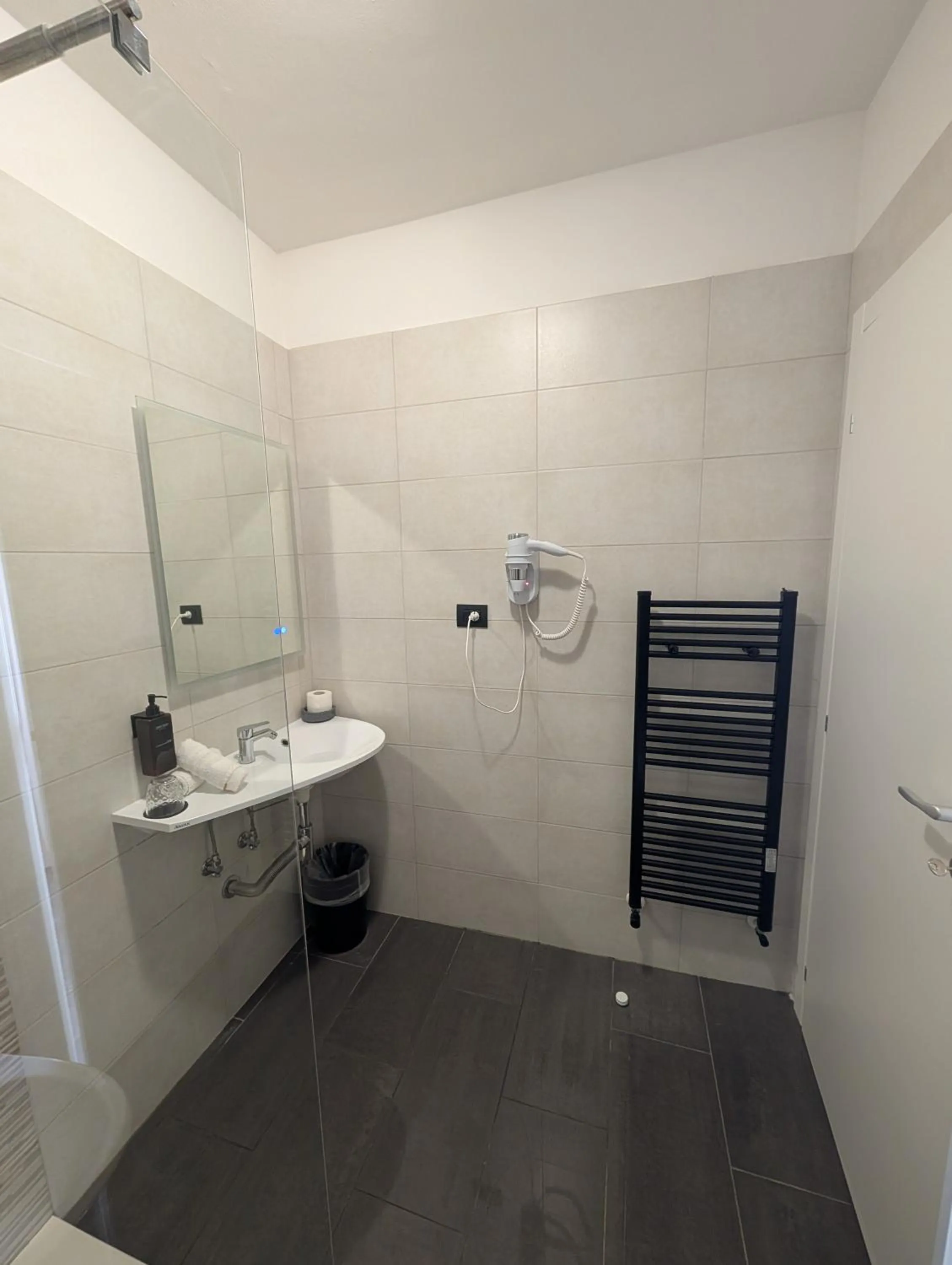 Bathroom in Hotel Carignano