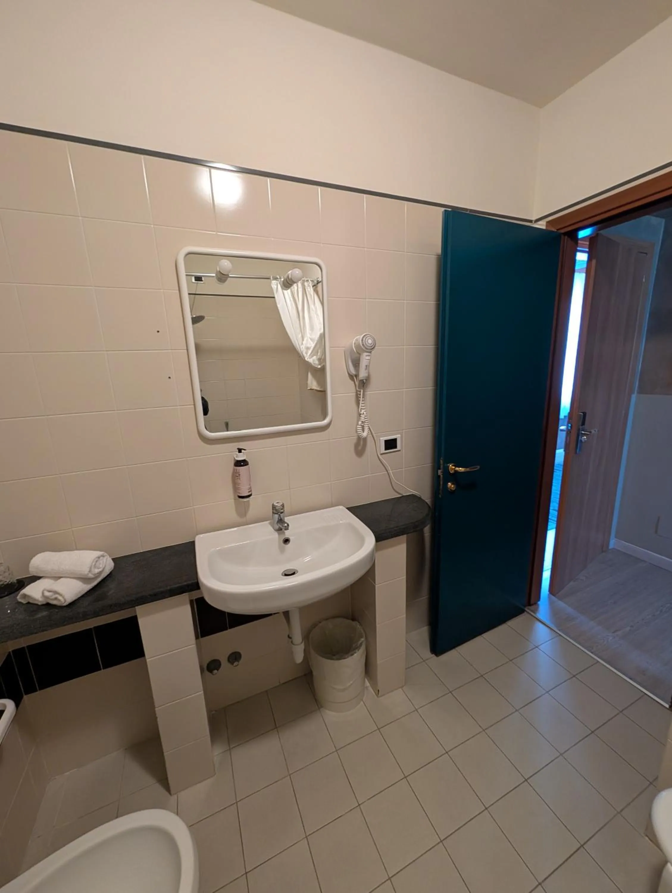 Bathroom in Hotel Carignano