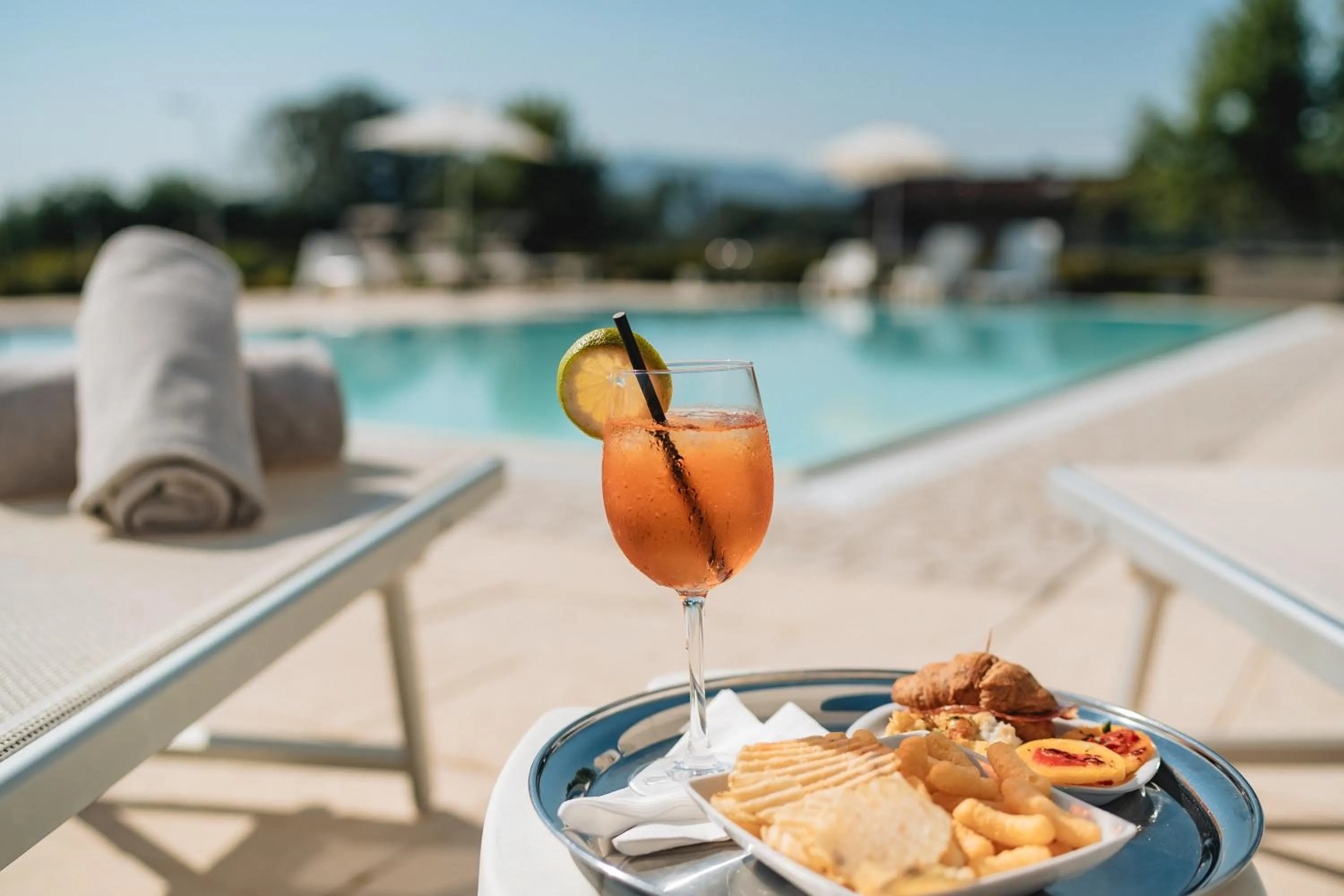 Swimming pool in Hotel Carignano