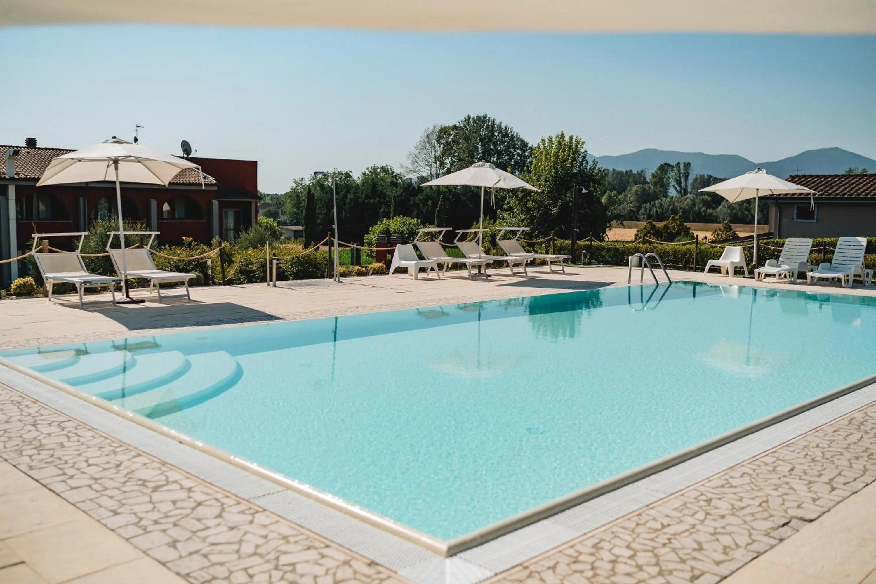 Swimming pool in Hotel Carignano
