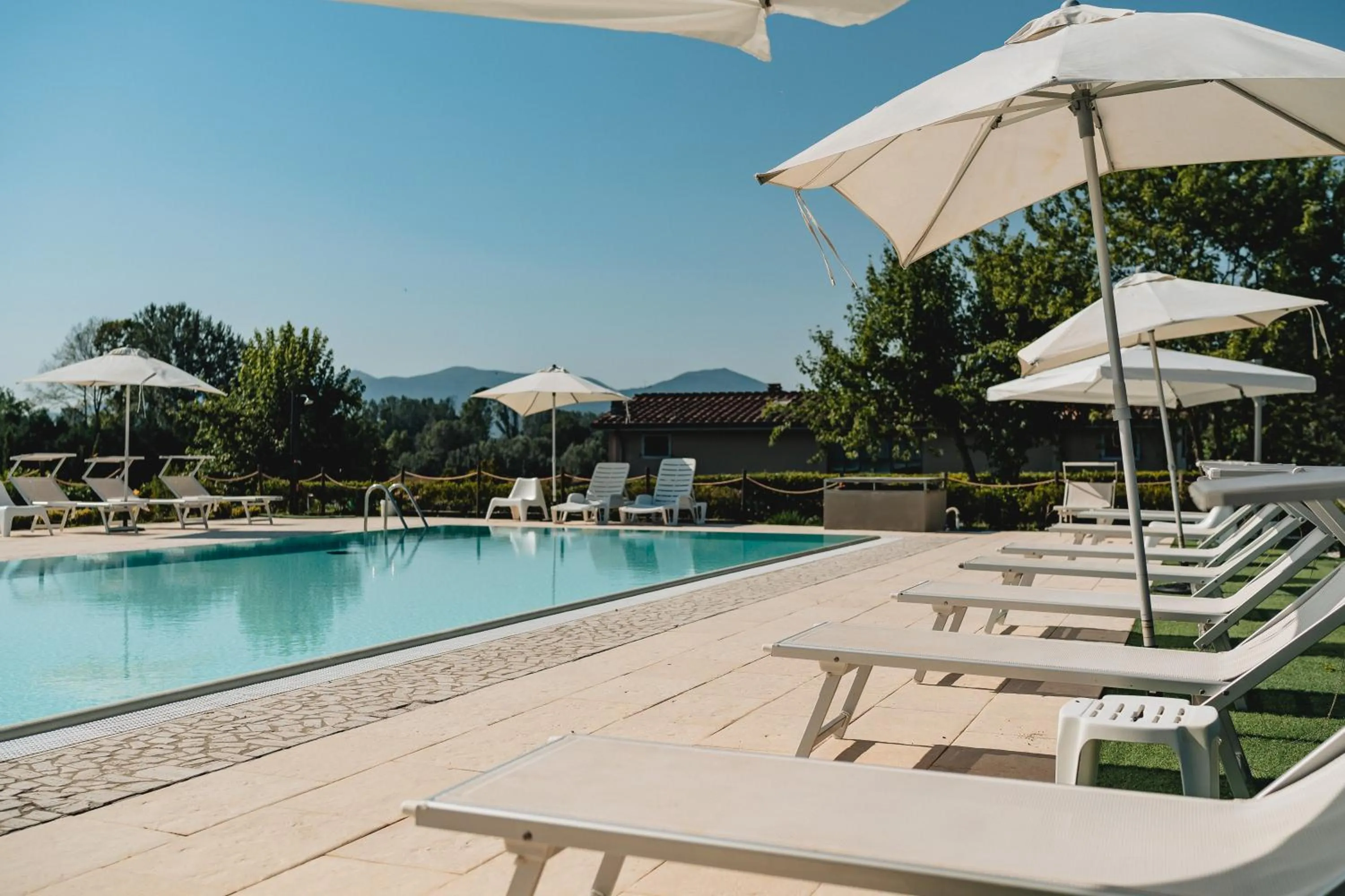 Swimming pool in Hotel Carignano