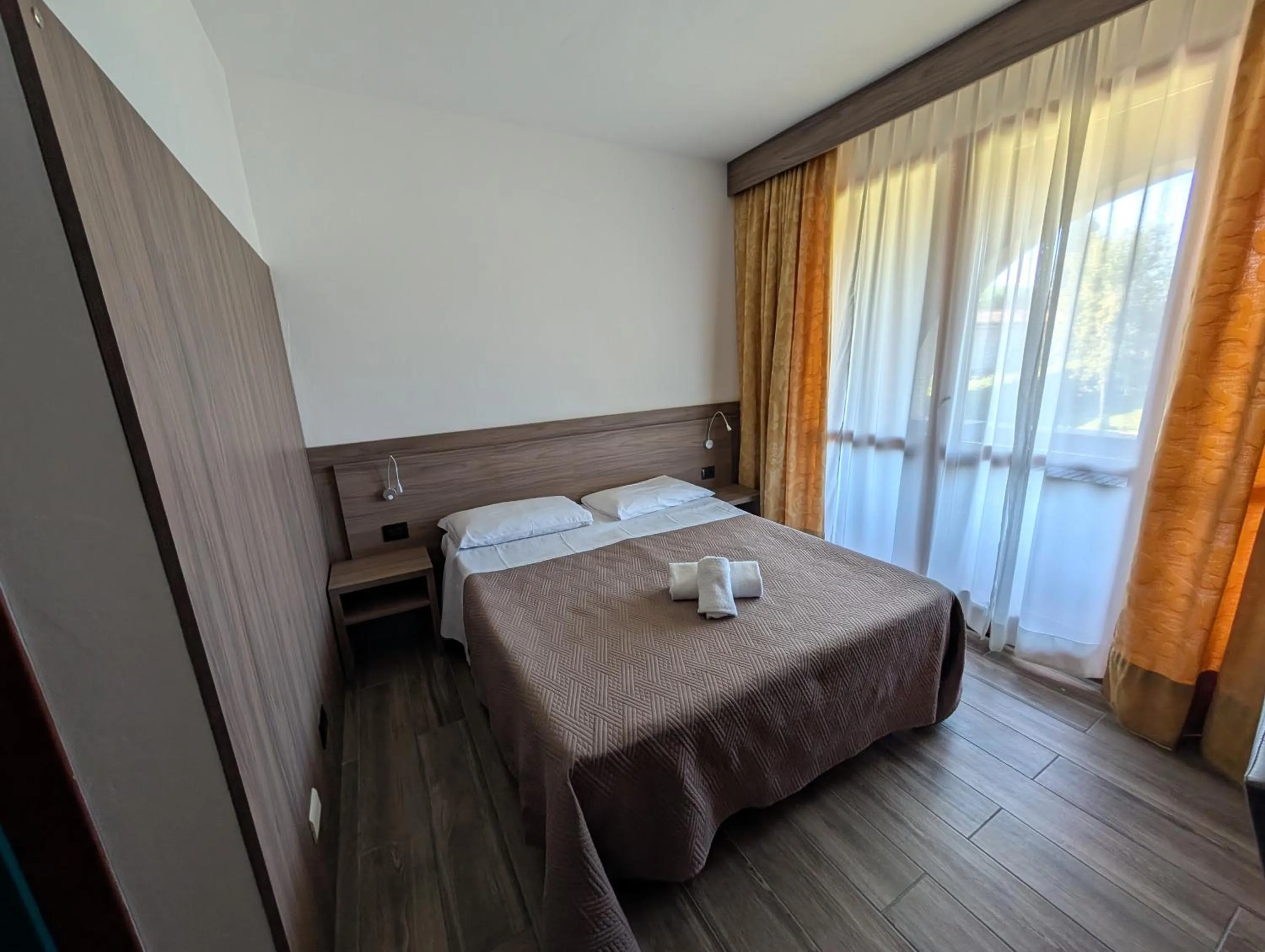 Bedroom, Bed in Hotel Carignano