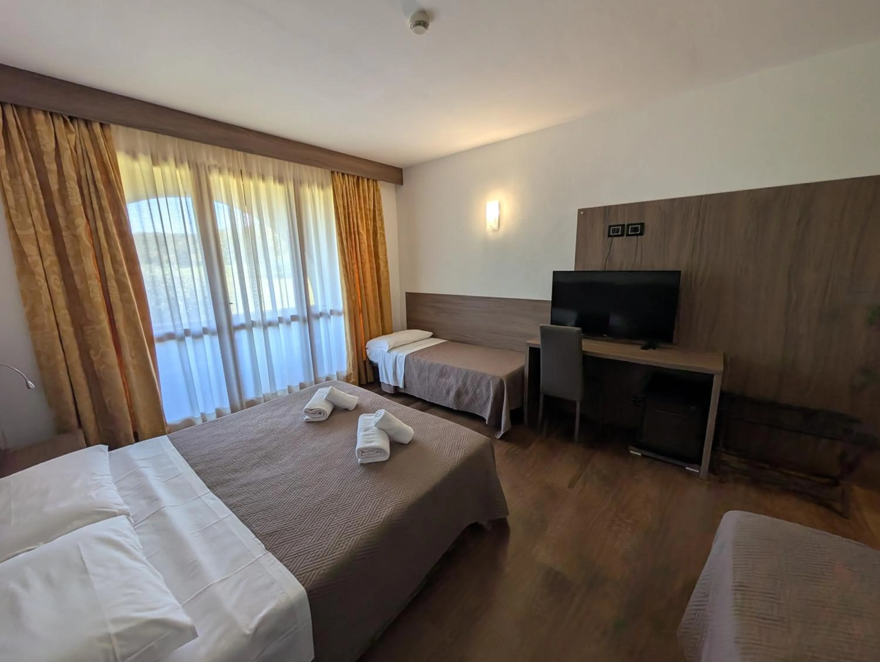 Bedroom, Bed in Hotel Carignano