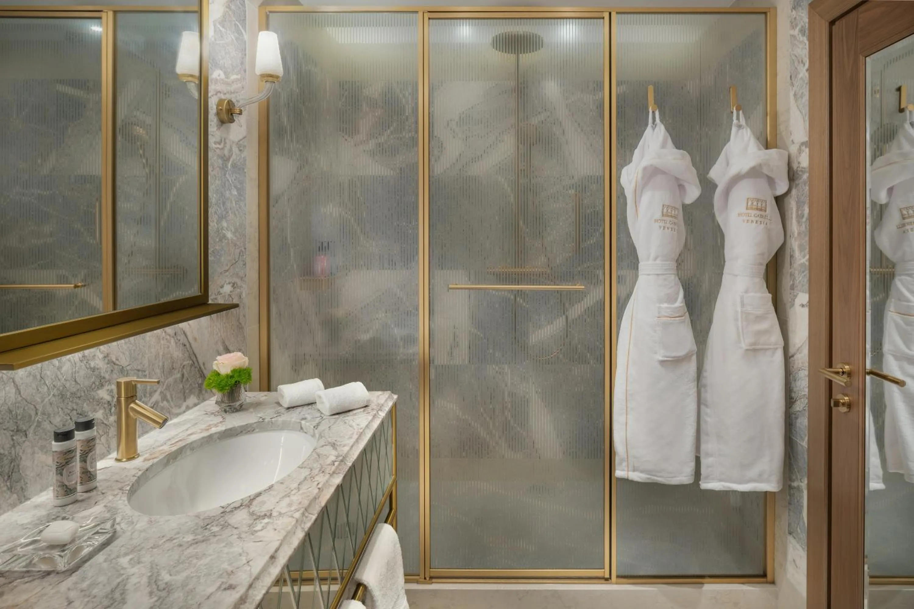 Bathroom in Hotel Gabrielli Venezia - Starhotels Collezione