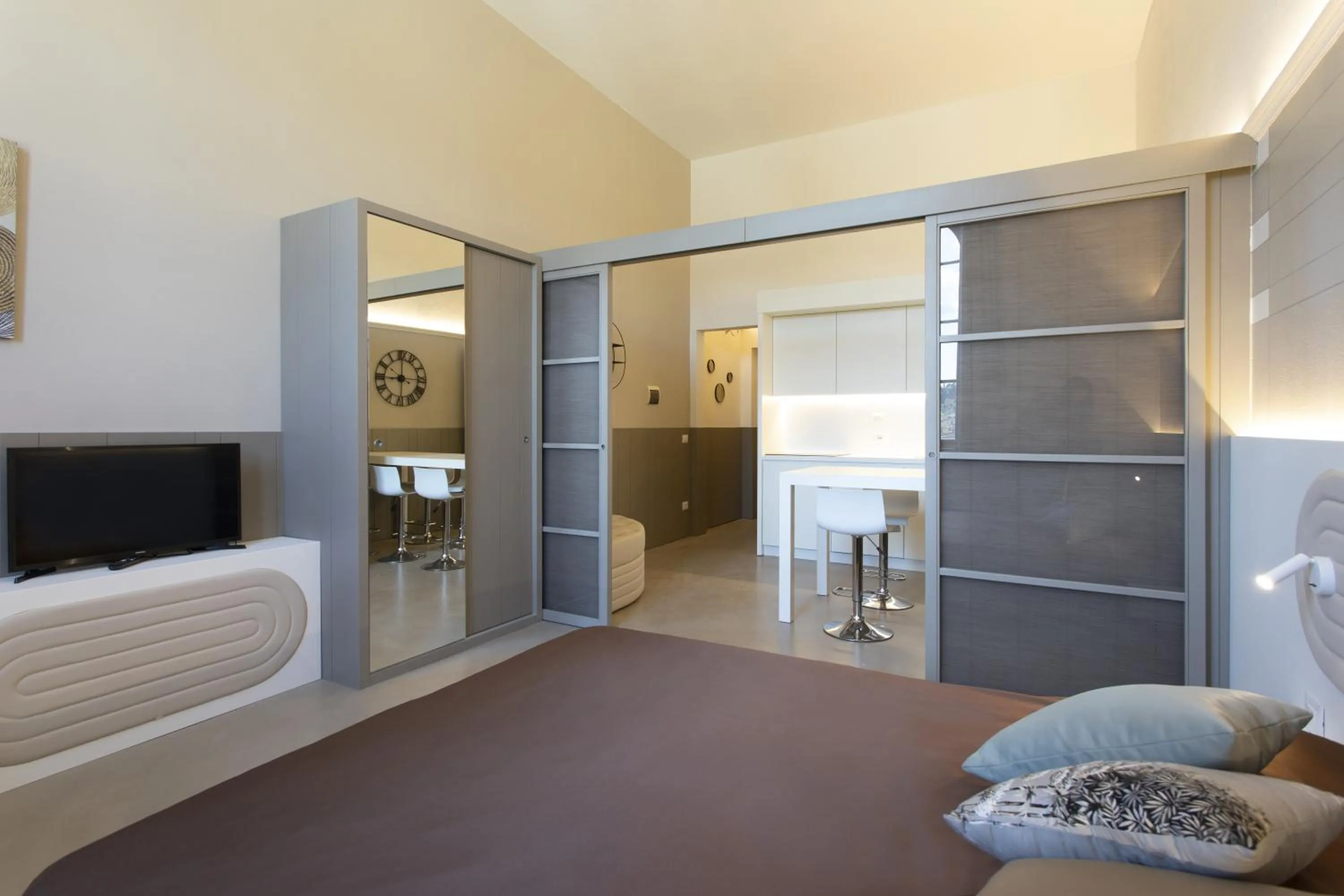 Bed in Palazzo dei Ciompi Suites