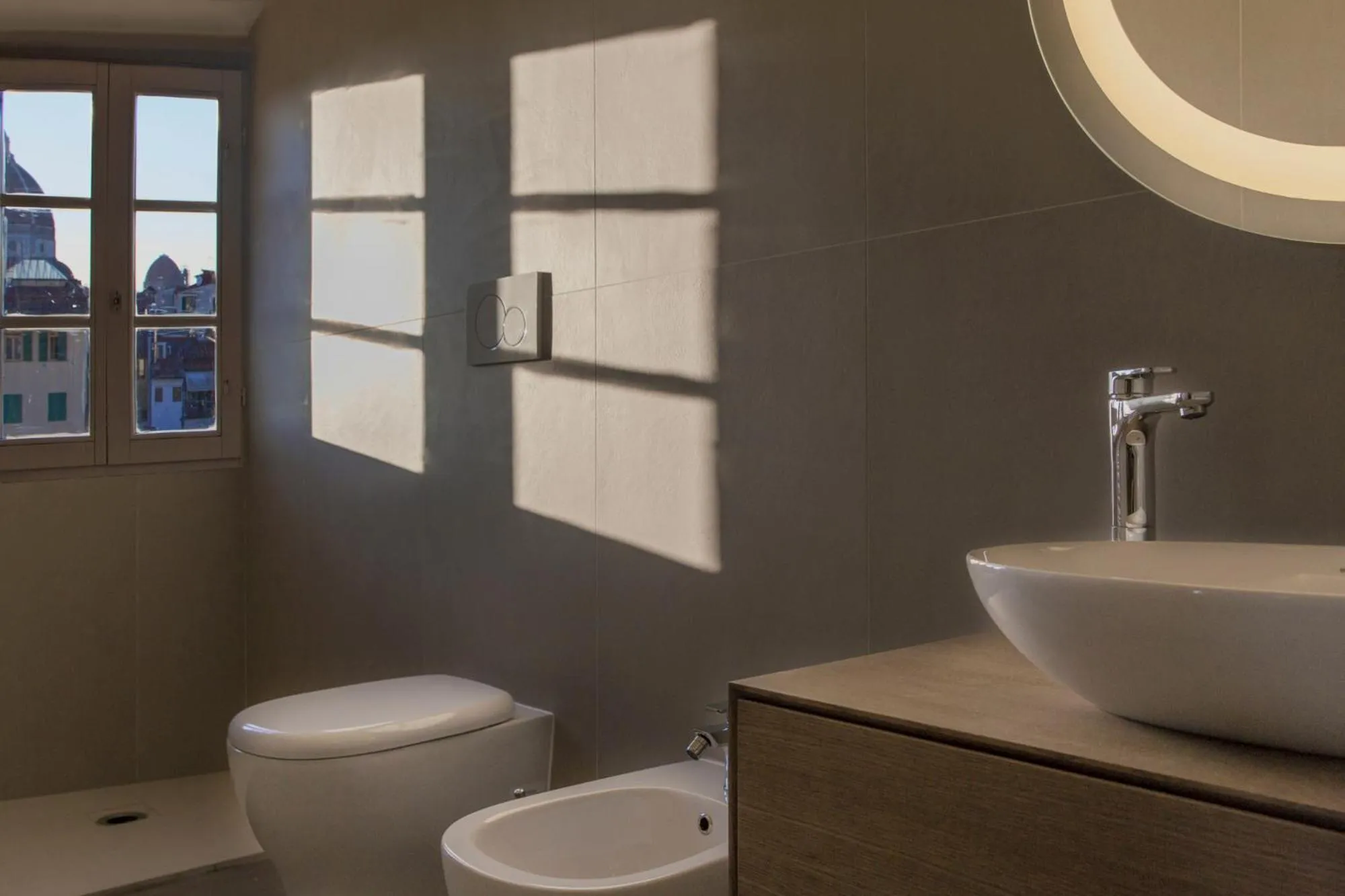 Bathroom in Palazzo dei Ciompi Suites