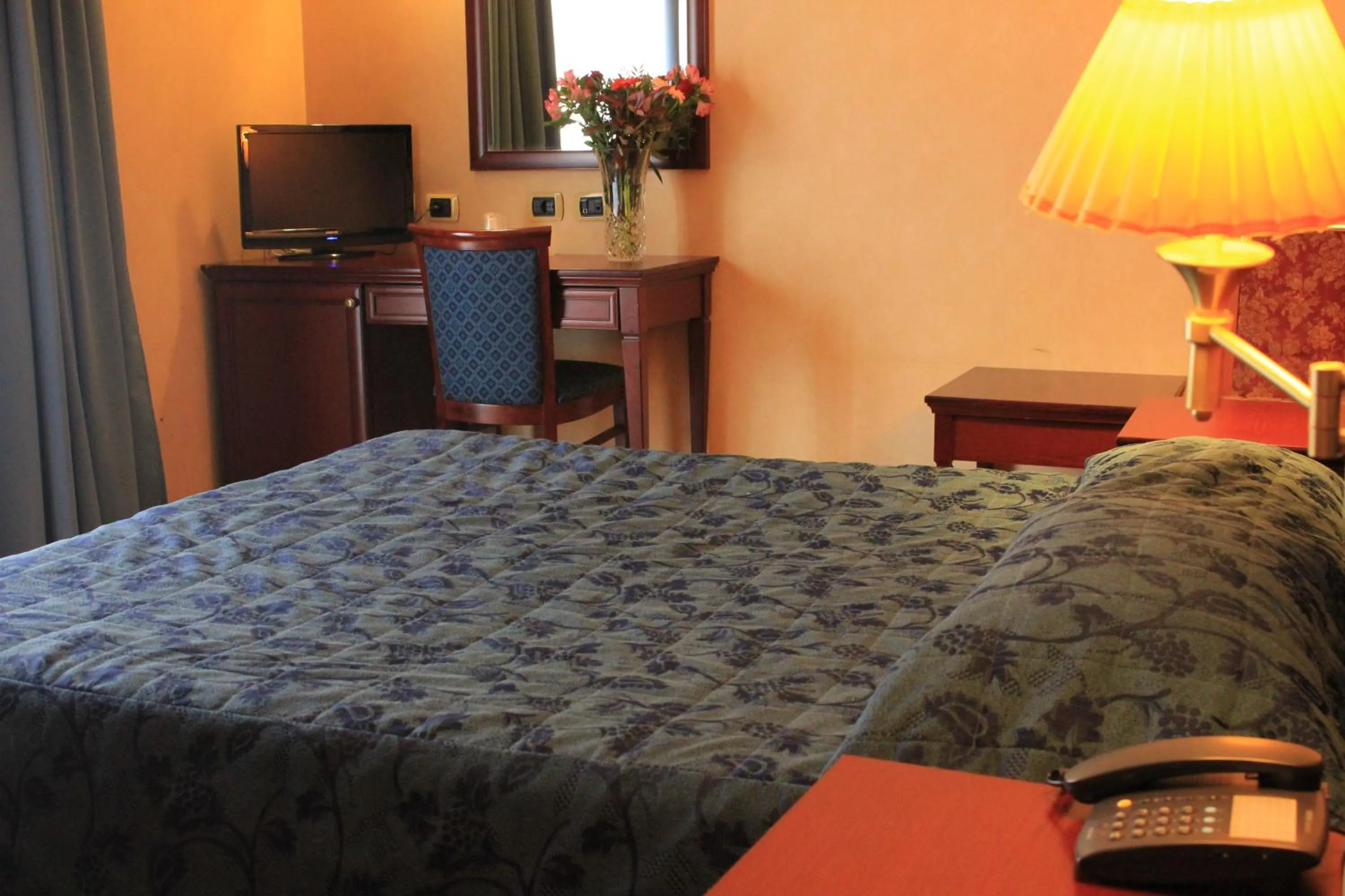 Photo of the whole room, Bed in Hotel Terminal