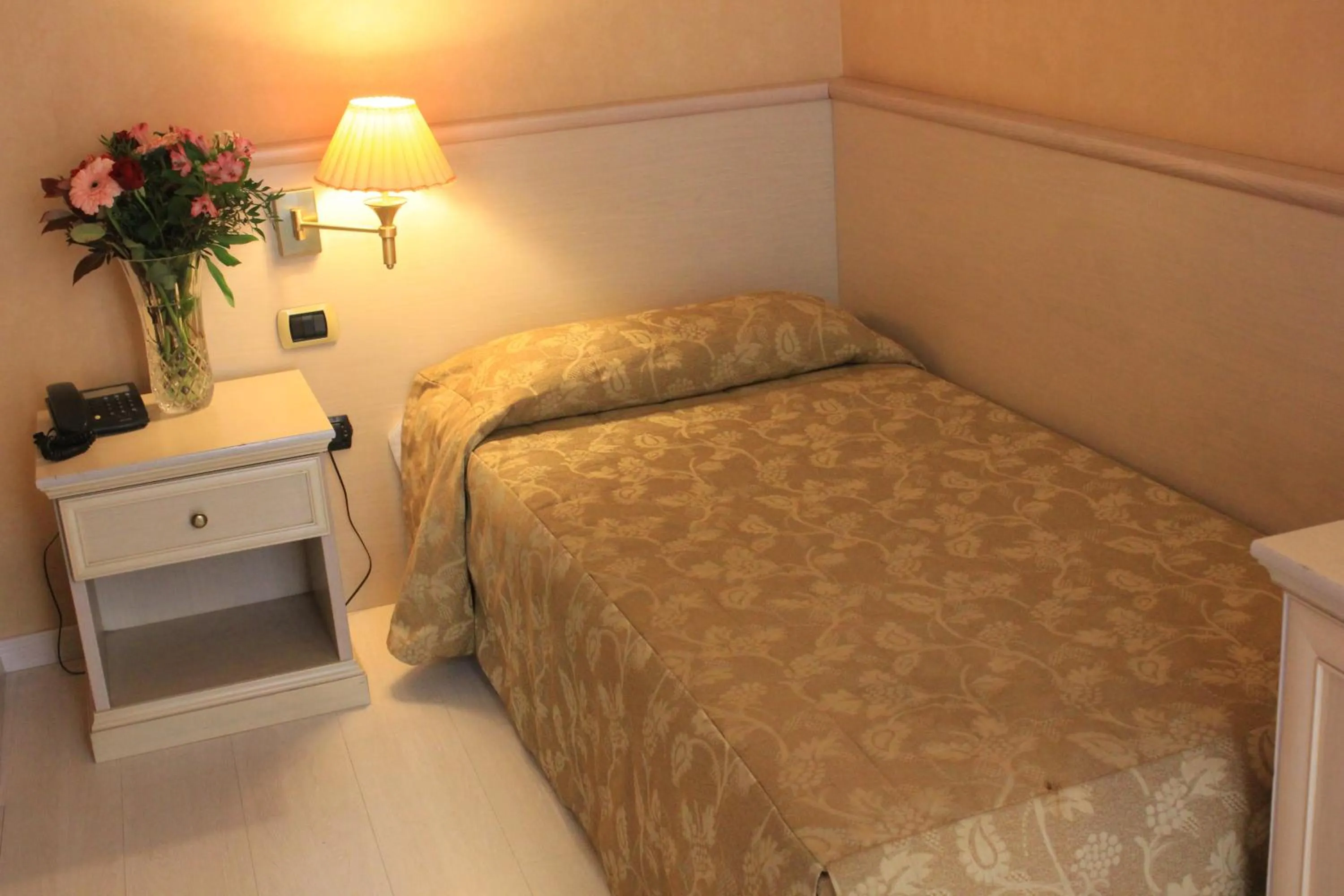 Bed in Hotel Terminal