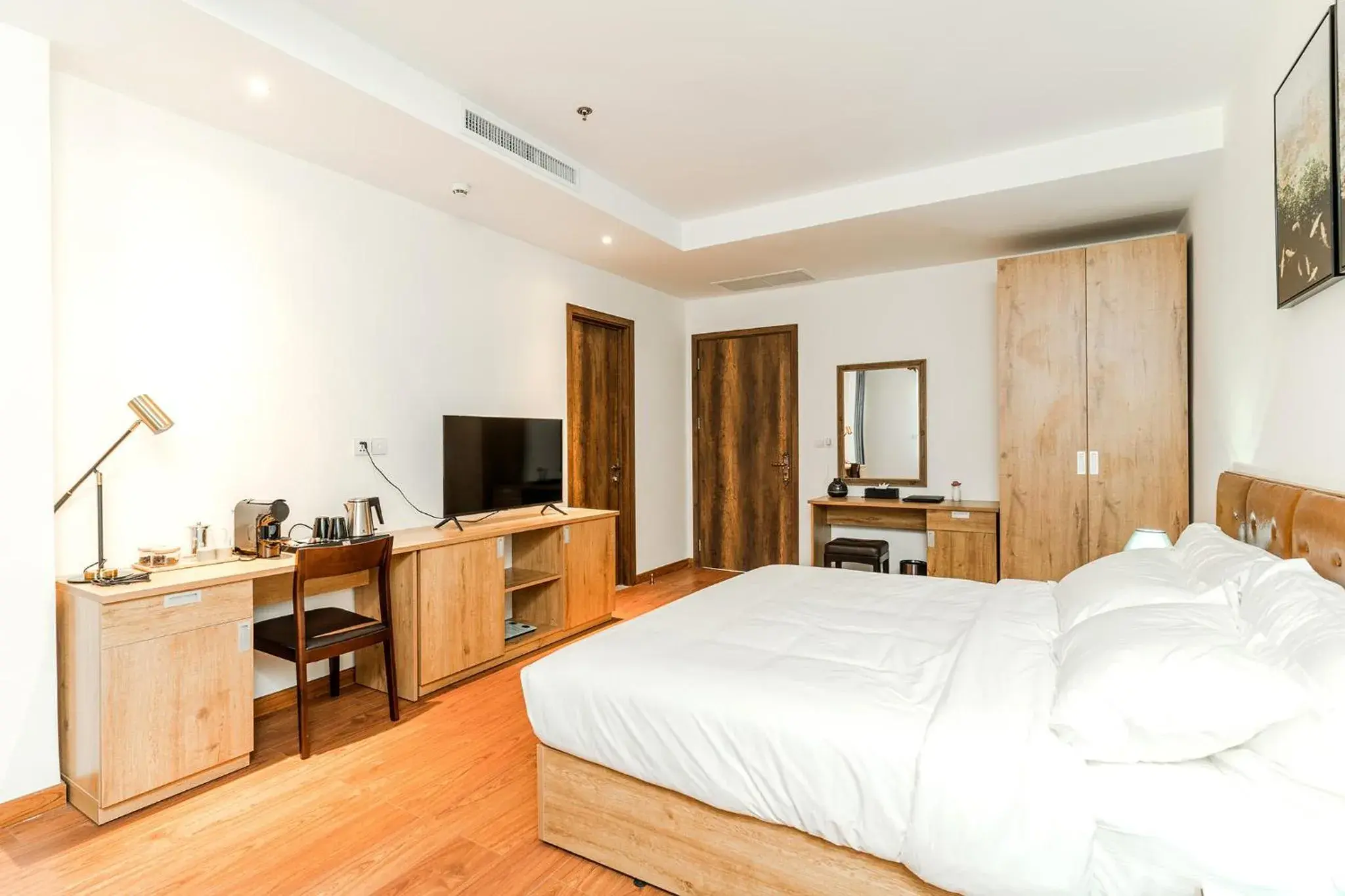 Executive Suite with Garden View in Sea Breeze Hotel & Villa Executive Suite with Garden View in Sea Breeze Hotel & Villa