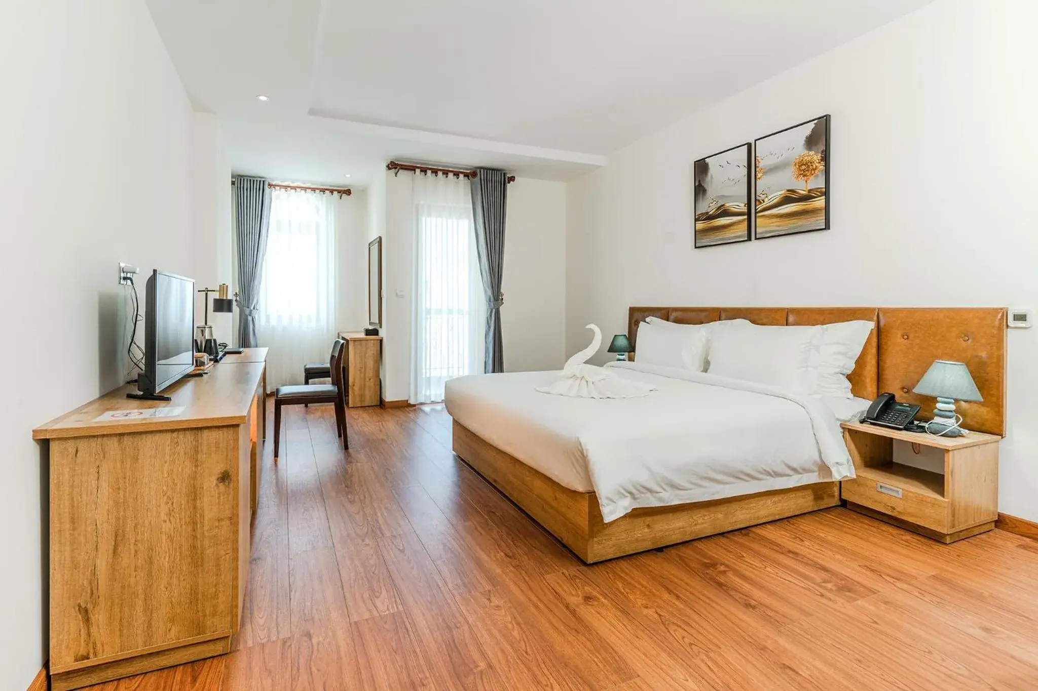 Deluxe Double Room with Sea View in Sea Breeze Hotel & Villa Deluxe Double Room with Sea View in Sea Breeze Hotel & Villa