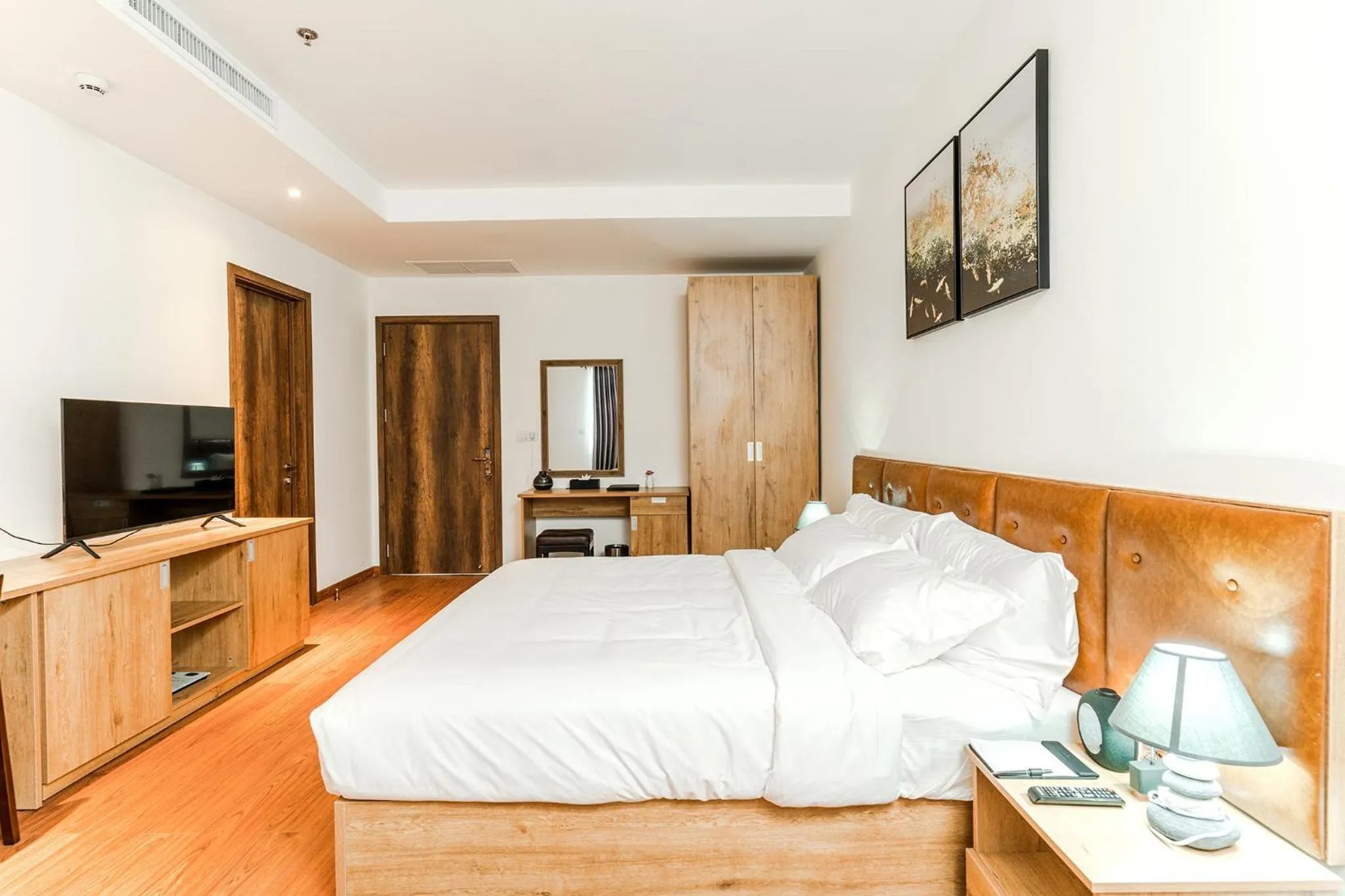 Bedroom, Bed in Sea Breeze Hotel & Villa