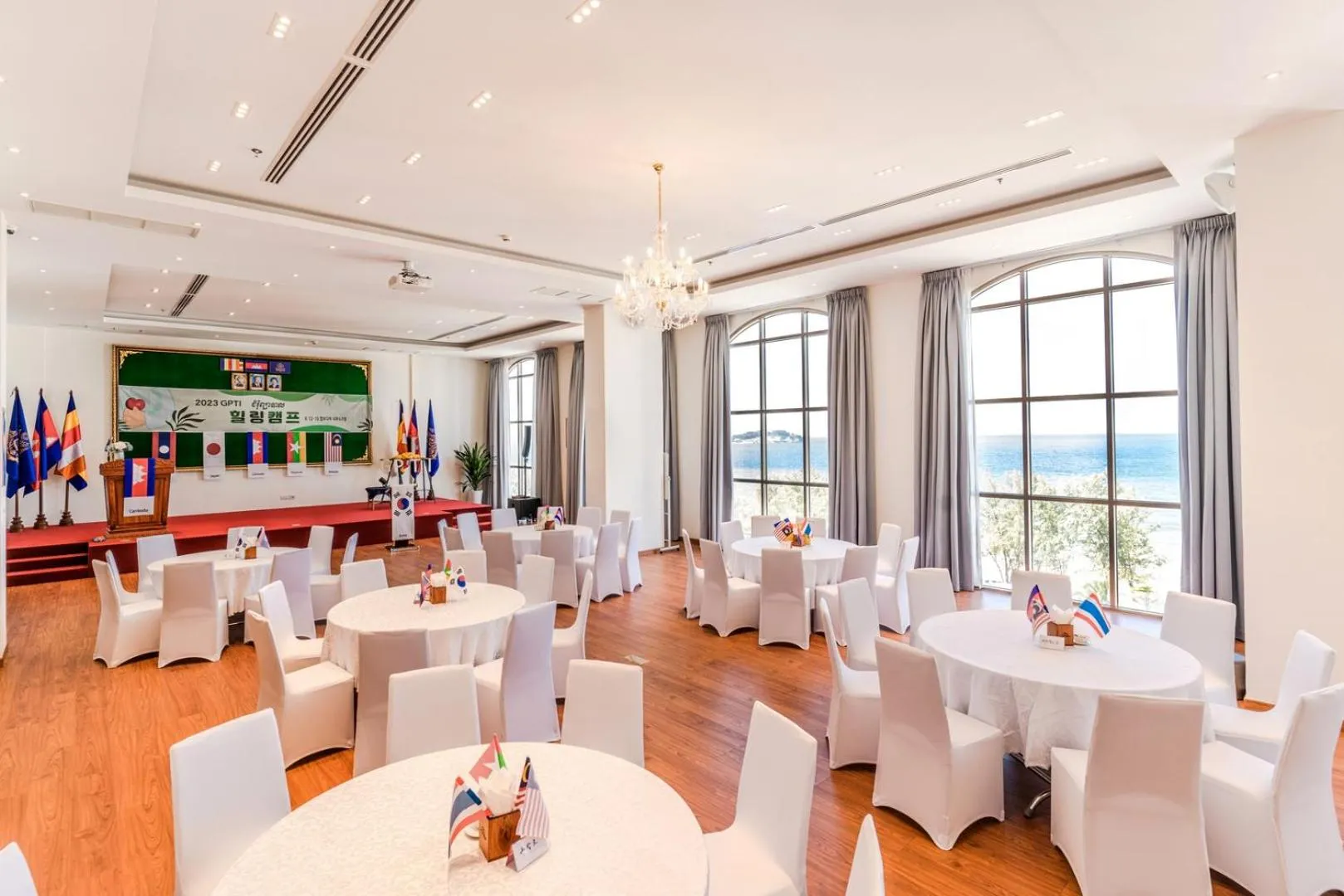 Business facilities in Sea Breeze Hotel & Villa