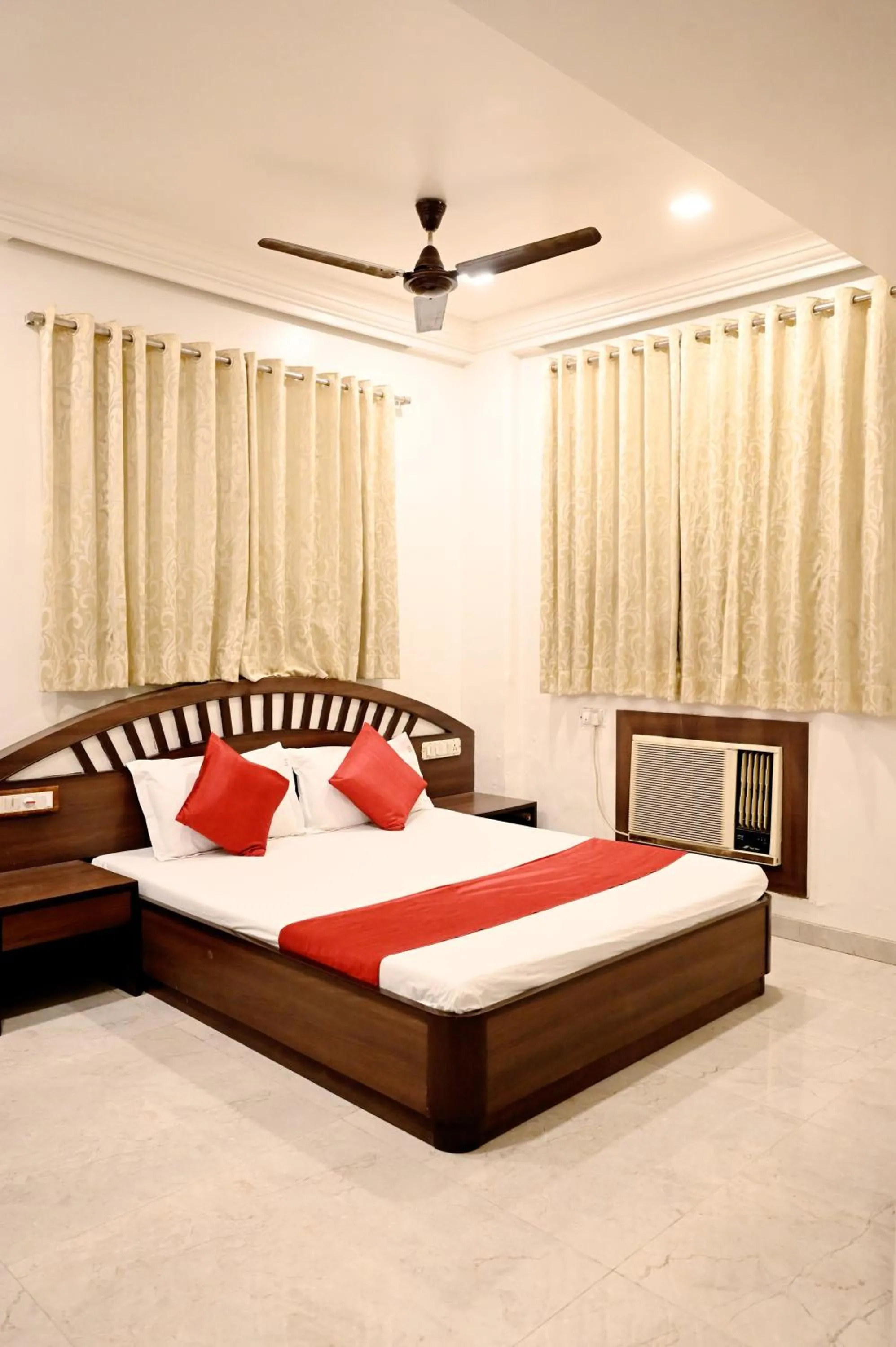 Bed in Hotel Sagar