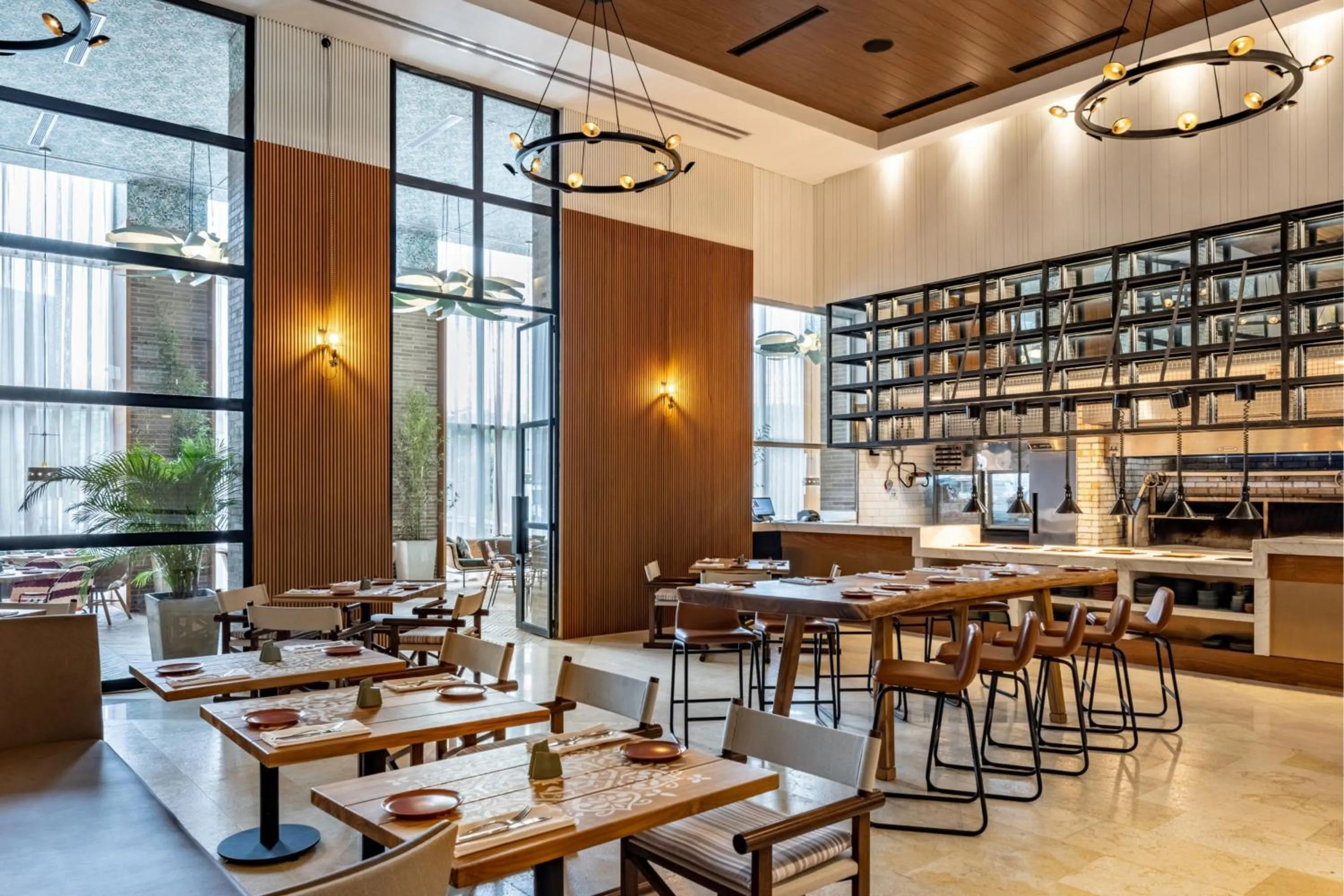 Restaurant/places to eat in Barranquilla Marriott Hotel