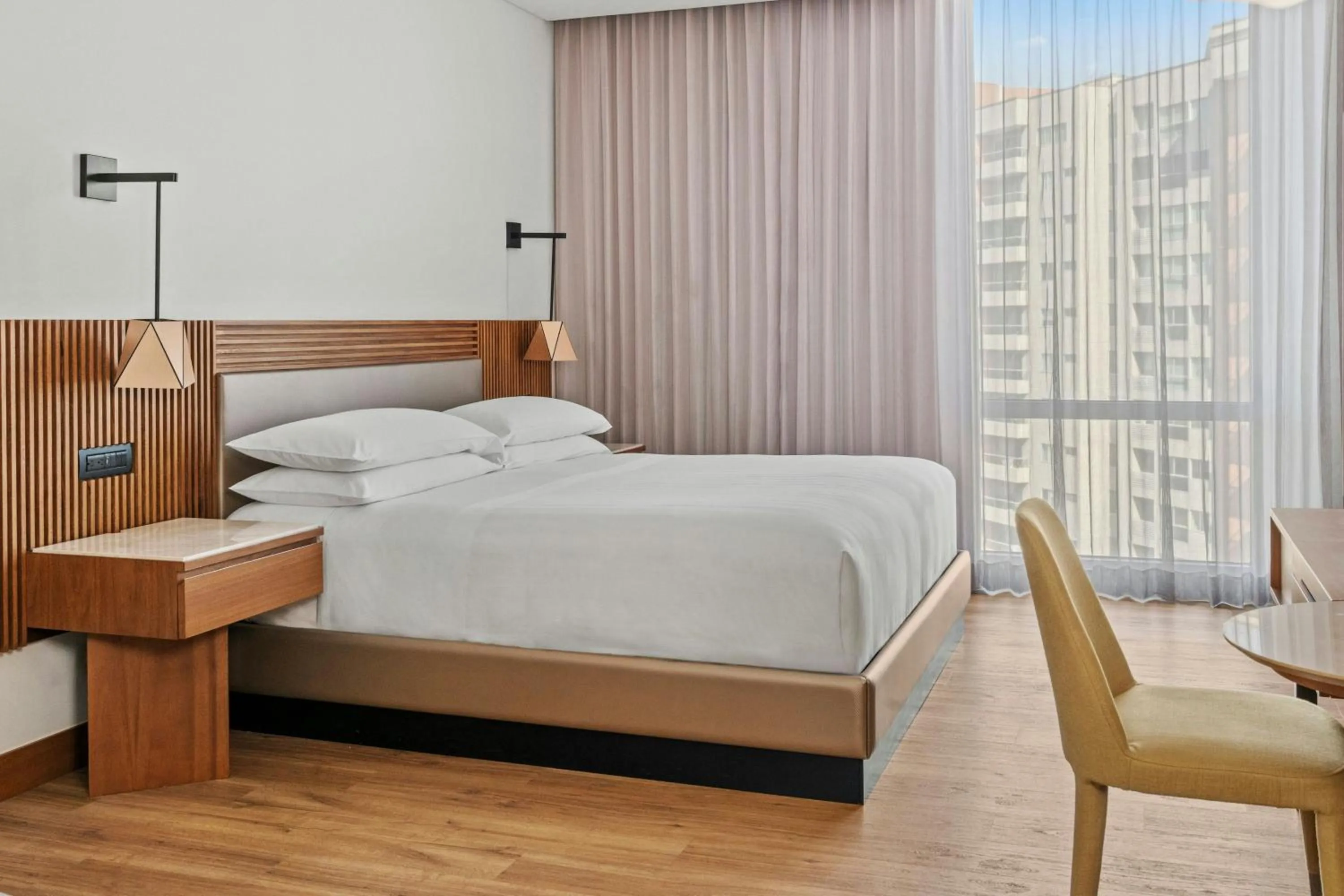 Photo of the whole room, Bed in Barranquilla Marriott Hotel