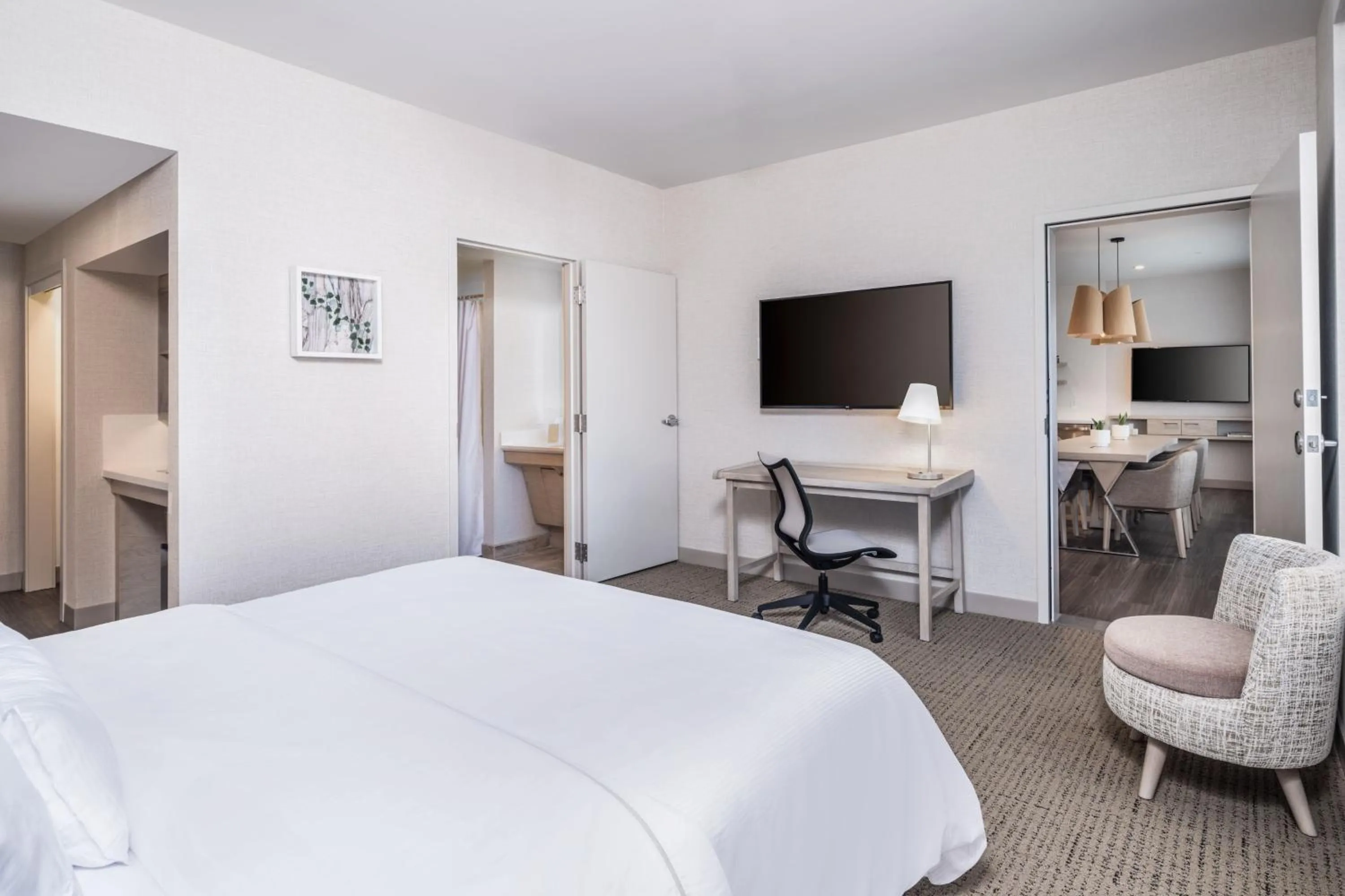 Photo of the whole room, Bed in Element San Jose Airport